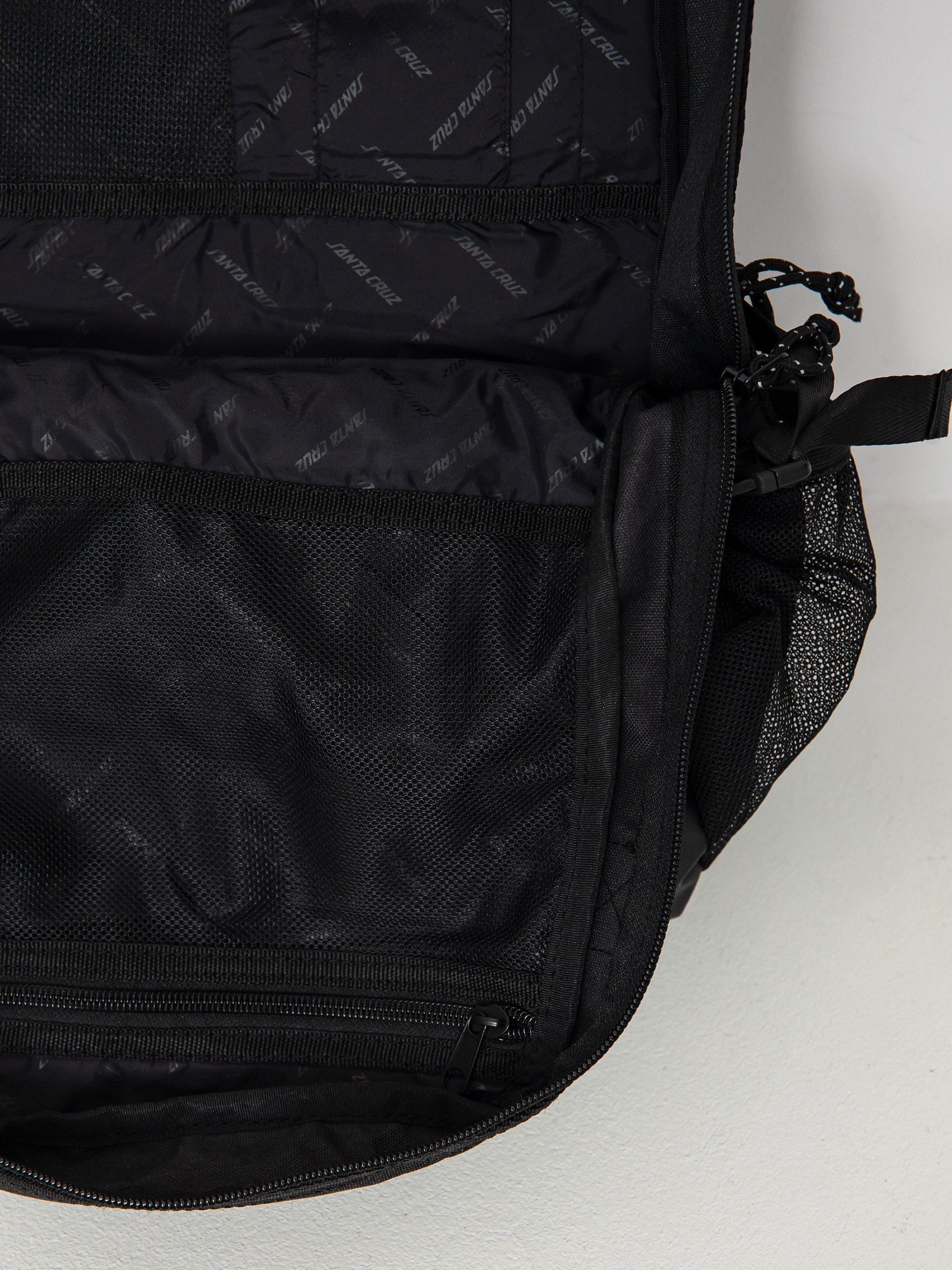 Plecak Santa Cruz Sabre Skatepack (black)