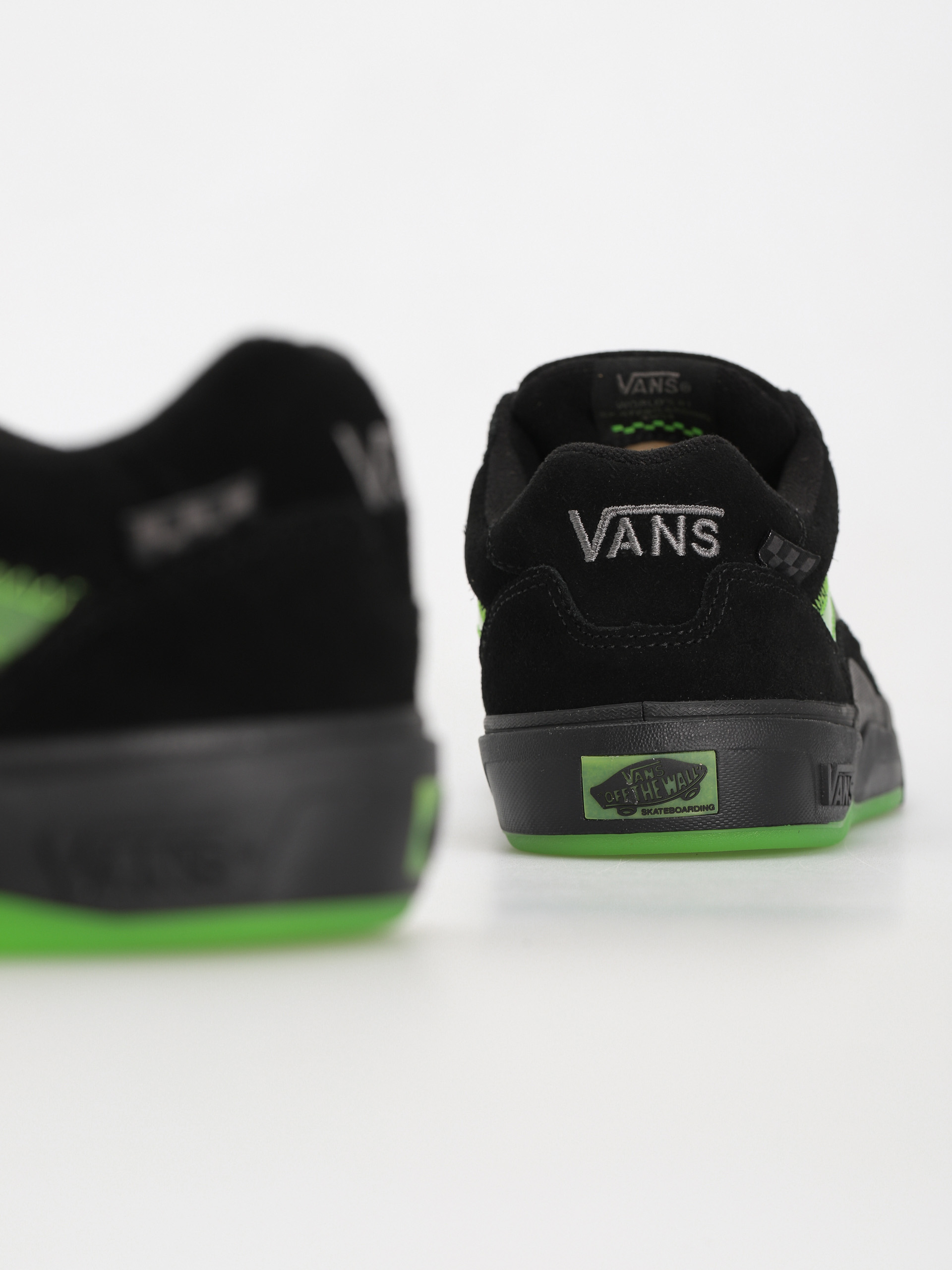 Buty Vans Wayvee (glow skulls green/black)