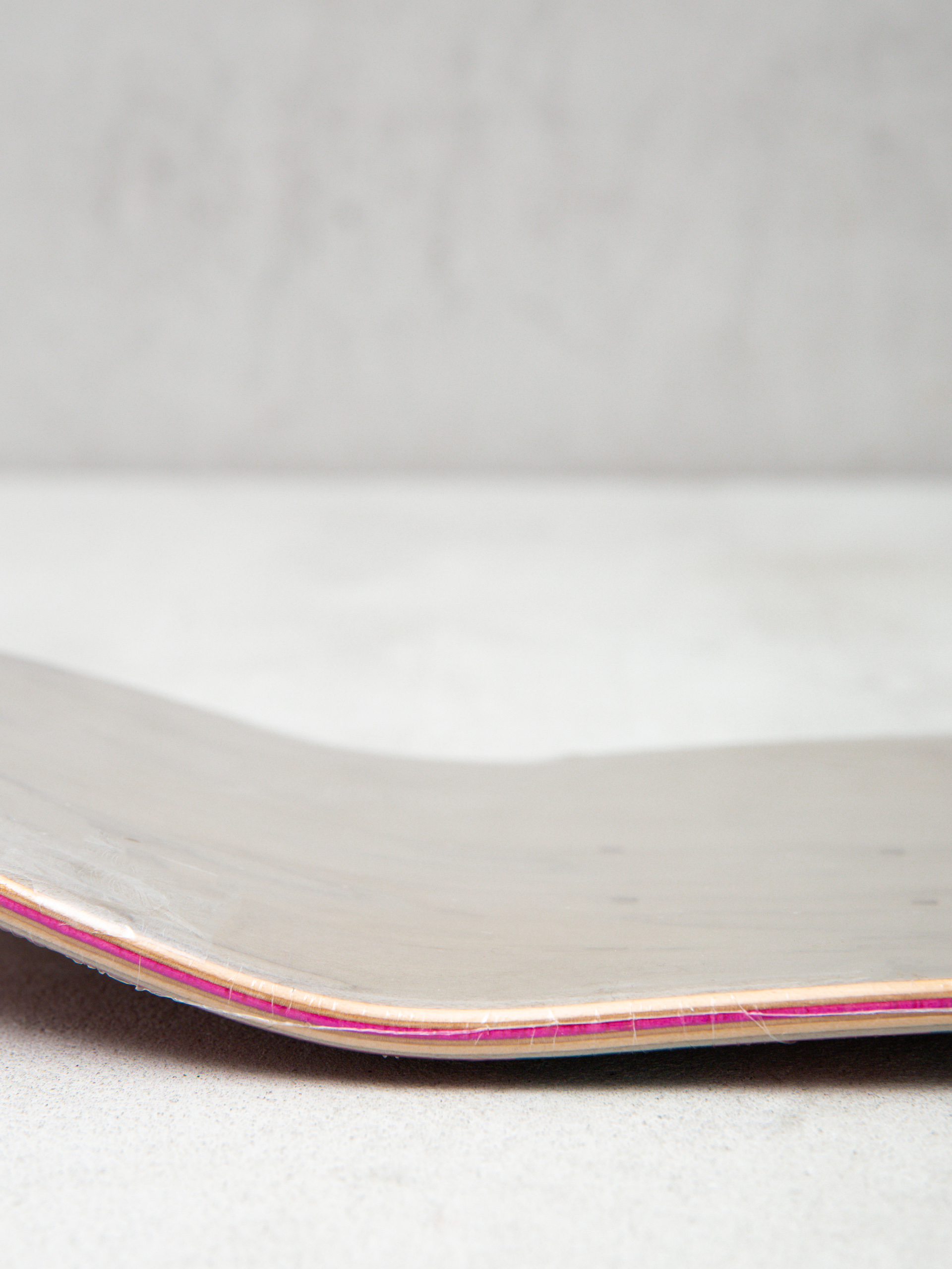 Deck Girl Skateboard Bannerot Og Knockout (red)