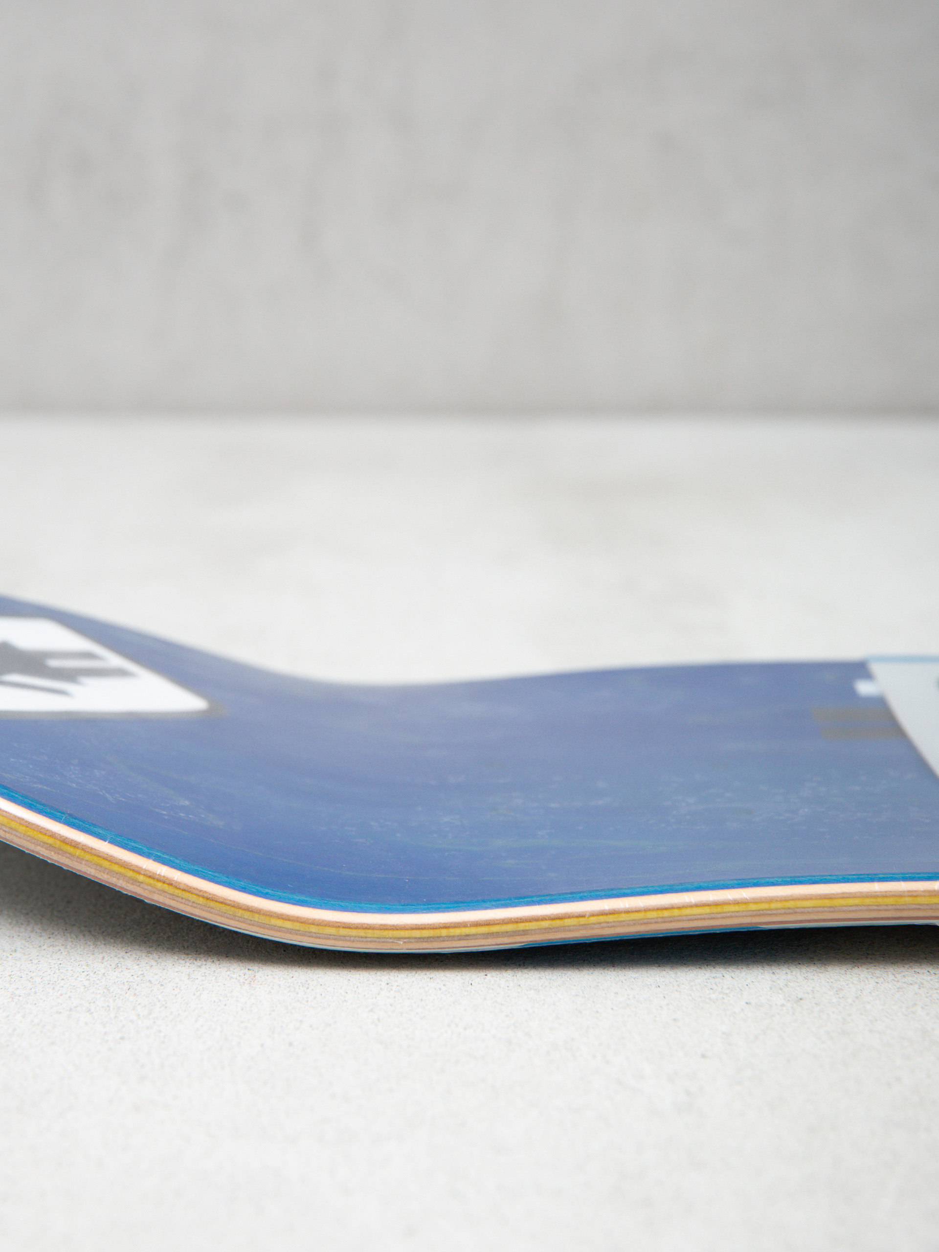 Deck Girl Skateboard Malto Og Knockout (white)