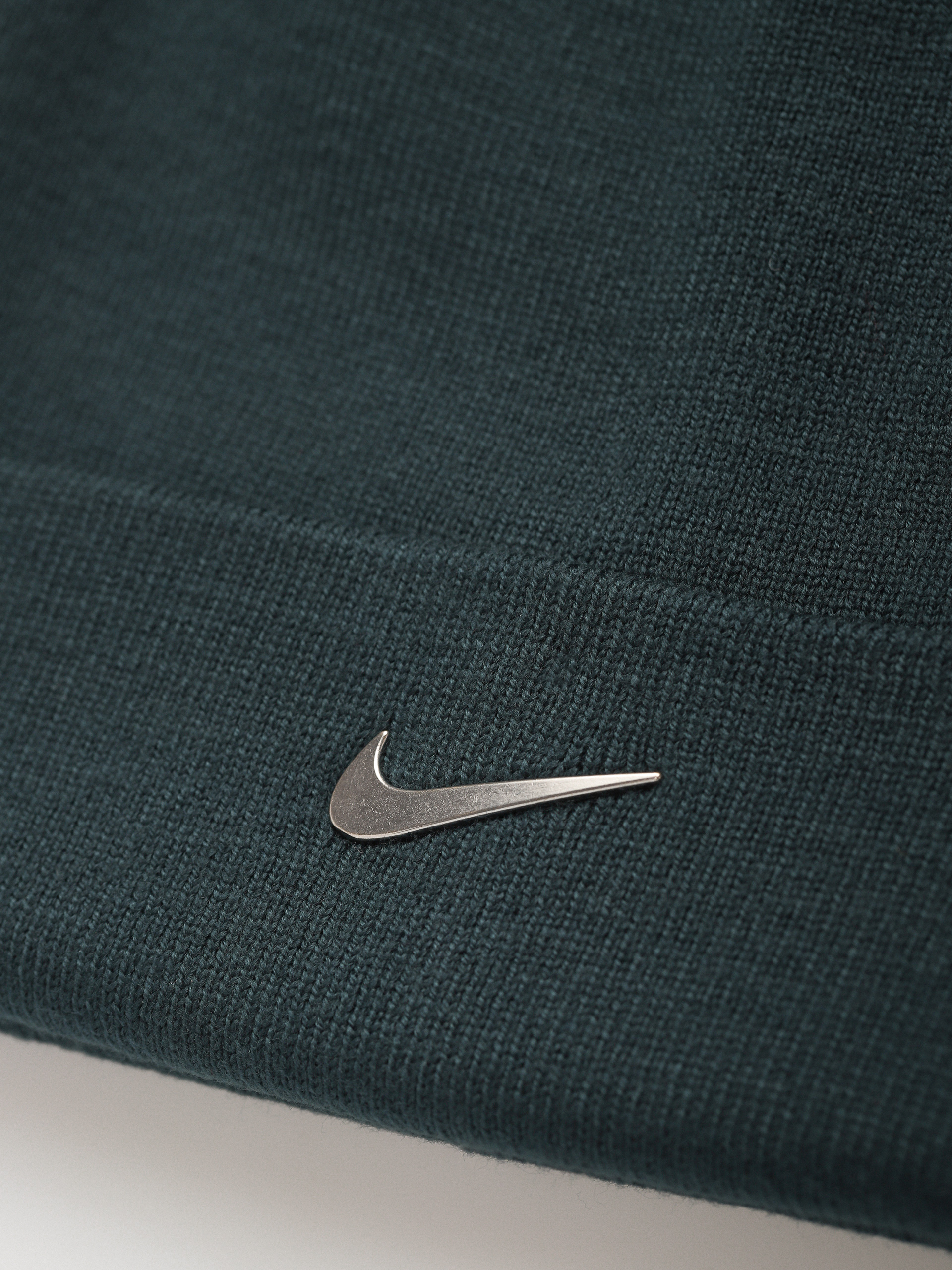 Czapka zimowa Nike SB Peak (deep jungle/metallic silver)