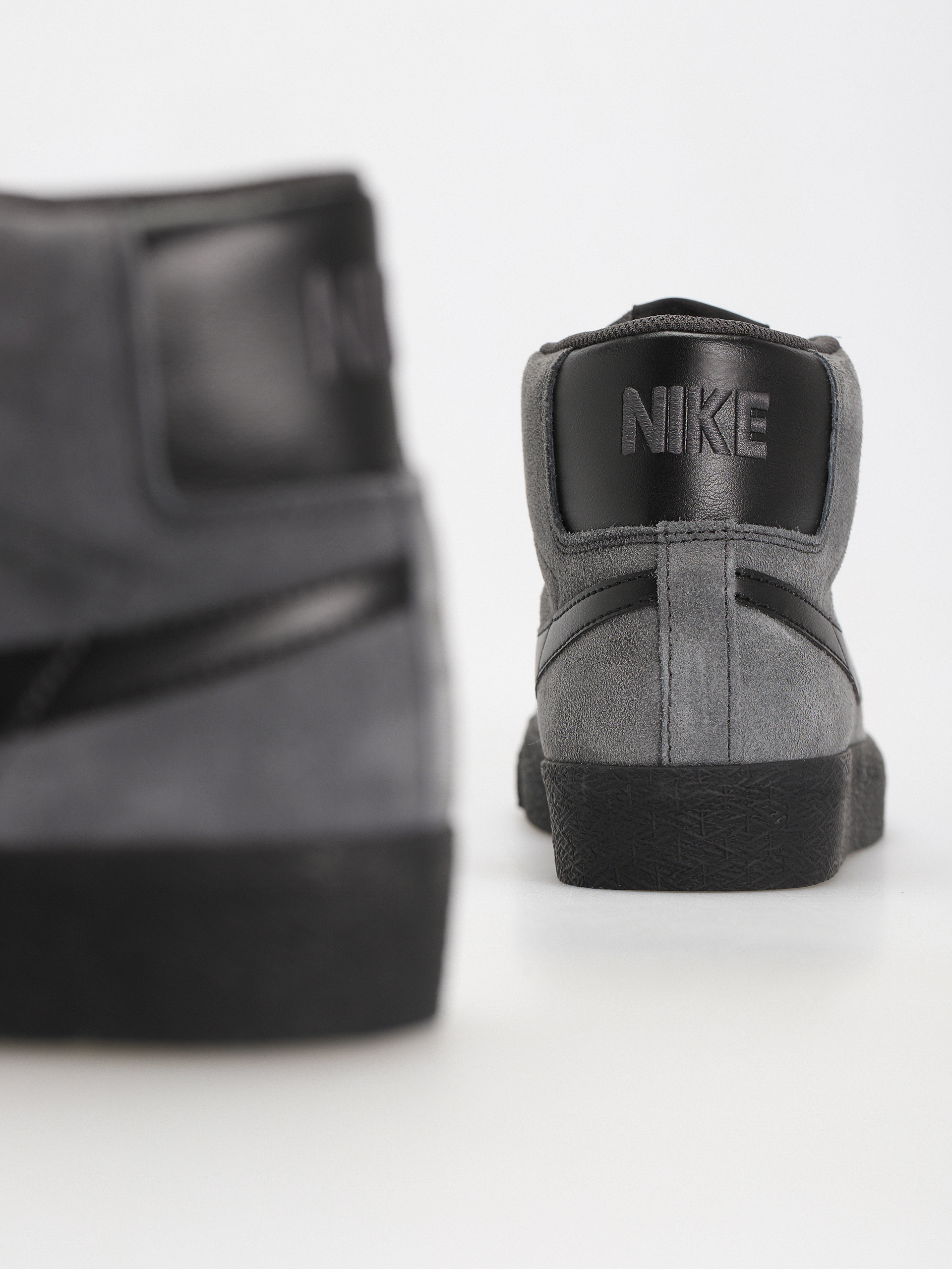 Buty Nike SB Zoom Blazer Mid (anthracite/black anthracite black)