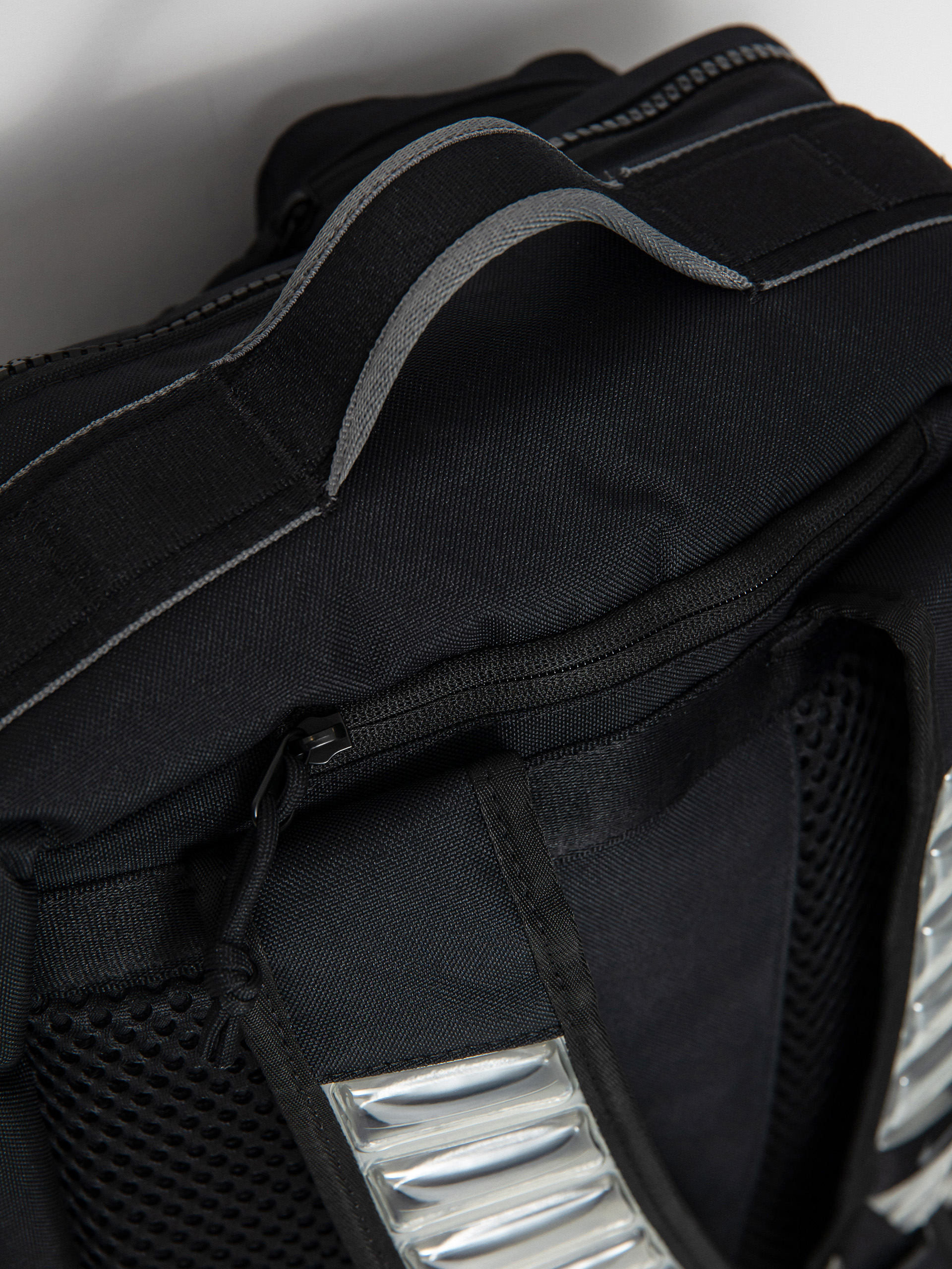 Plecak Nike SB Utility Elite (black/black/enigma stone)