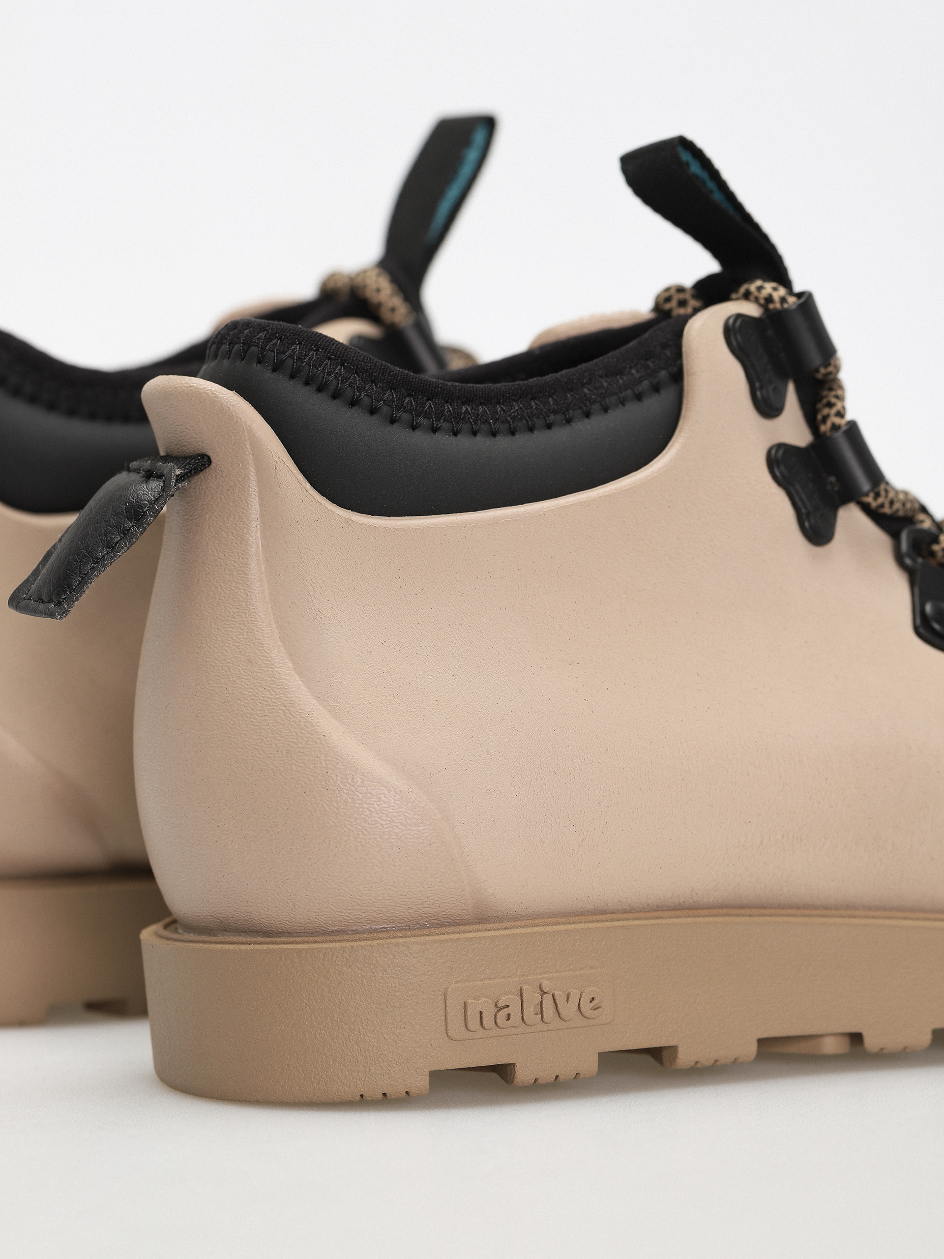 Buty zimowe Native Fitzsimmons Citylite (flax tan/flax tan/jiffy black)