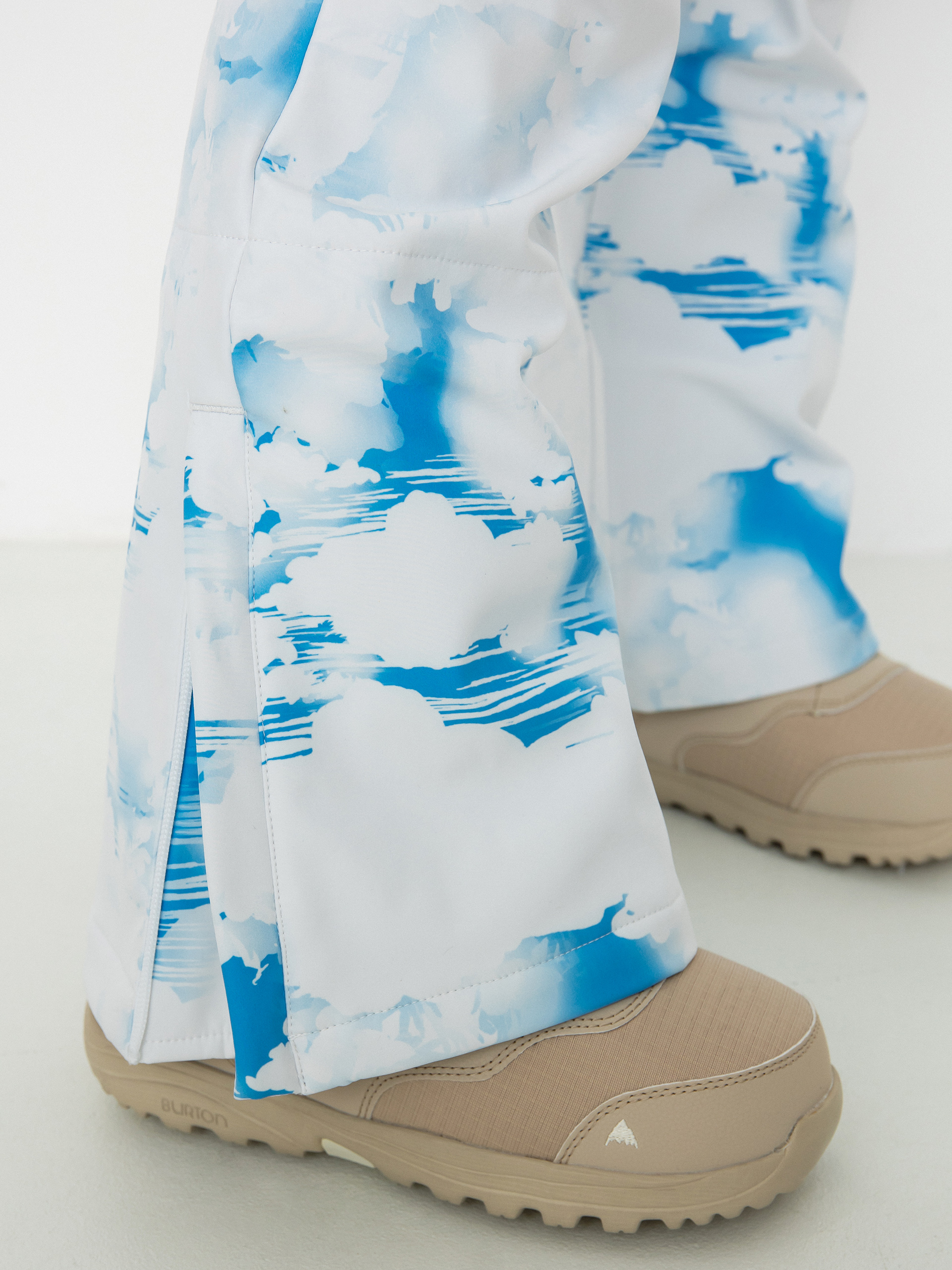 Damskie Spodnie snowboardowe Roxy Chloe Kim (azure blue clouds)