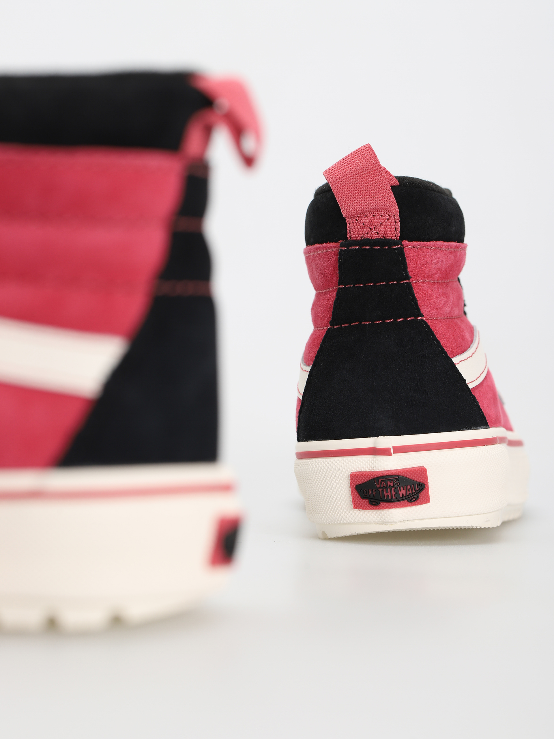 Buty Vans Sk8 Hi MTE 1 (holly berry)