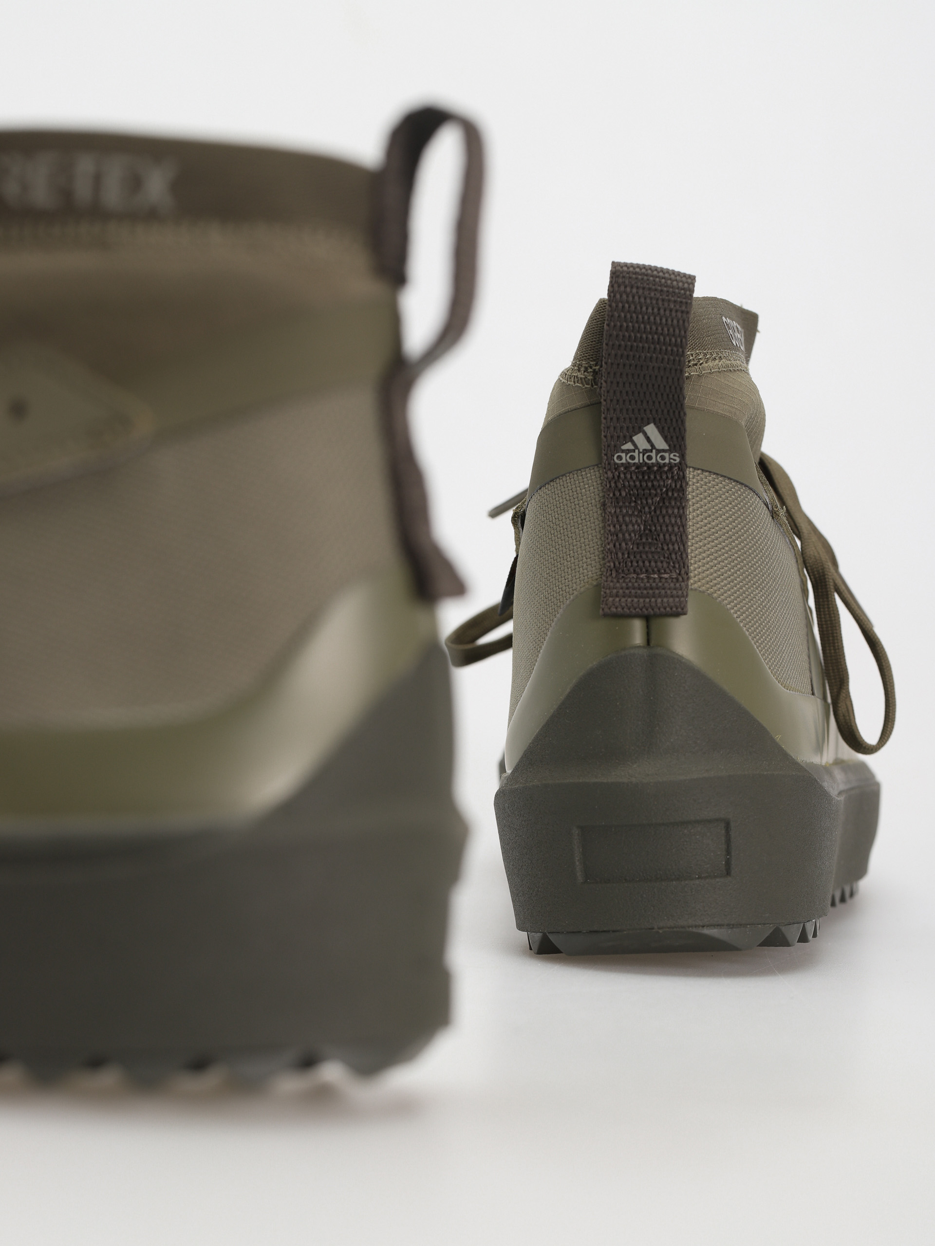 Buty adidas Originals Znsored Hi Gtx (olistr/olistr/shaoli)