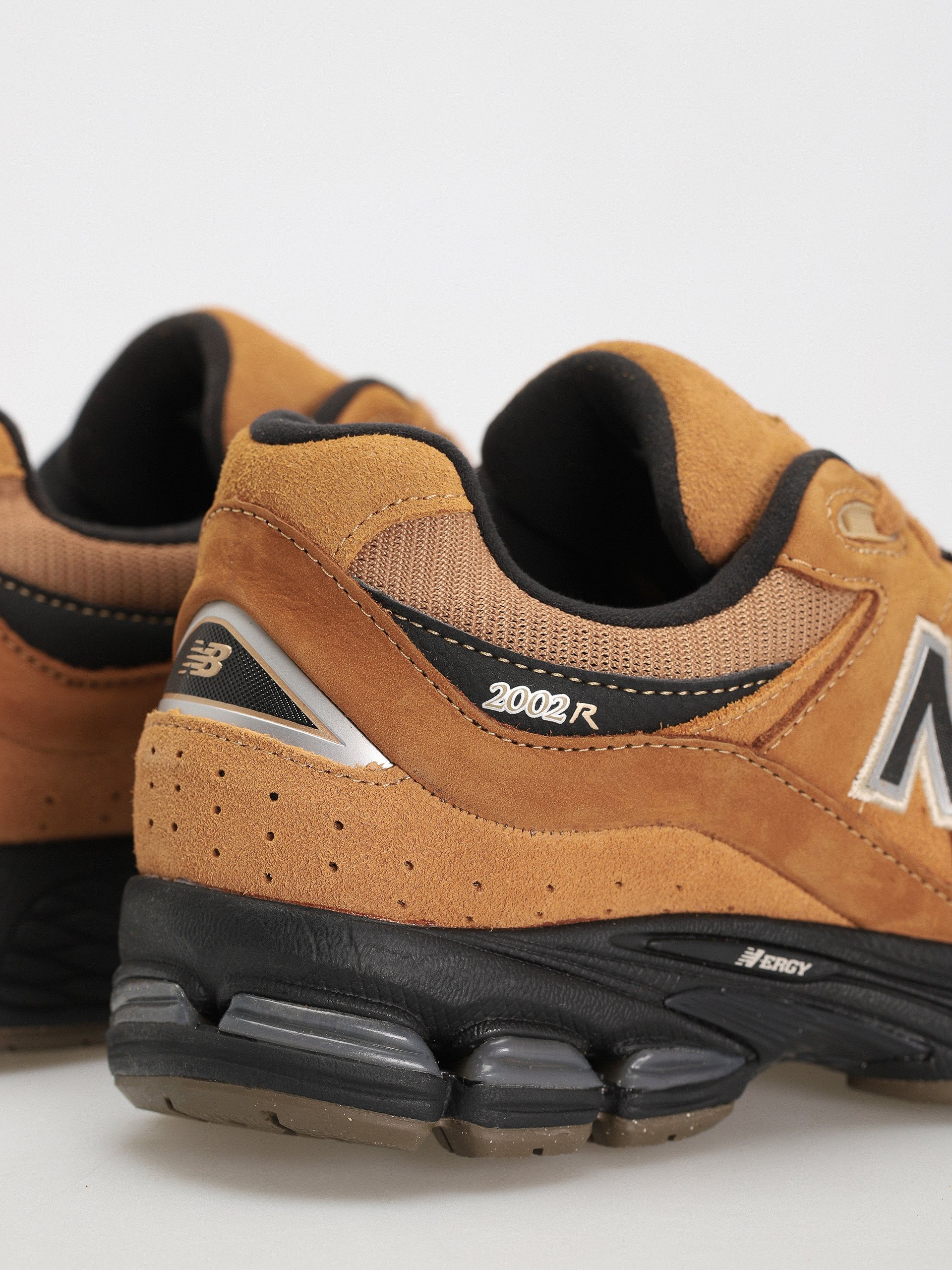 Buty New Balance 2002 (tobacco)