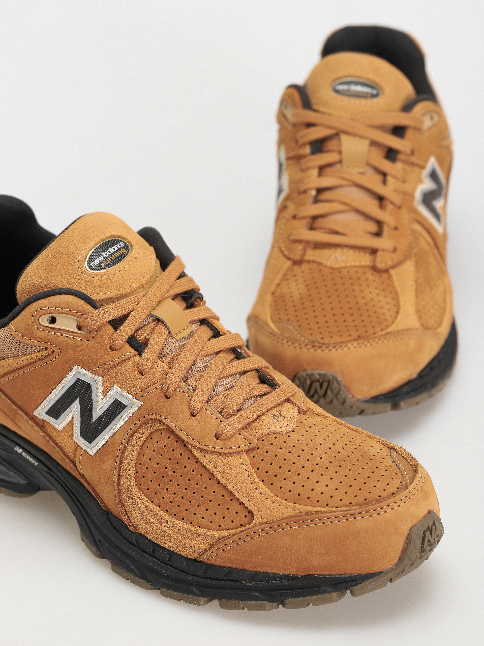 Buty New Balance 2002 (tobacco)
