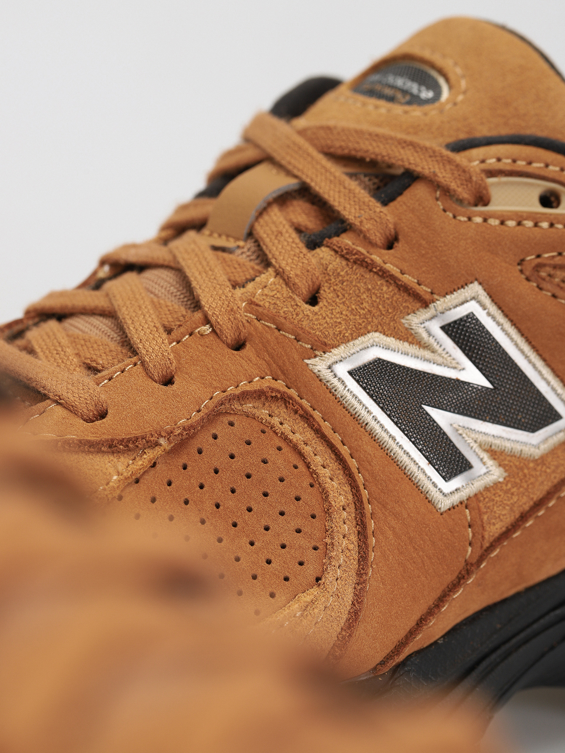 Buty New Balance 2002 (tobacco)