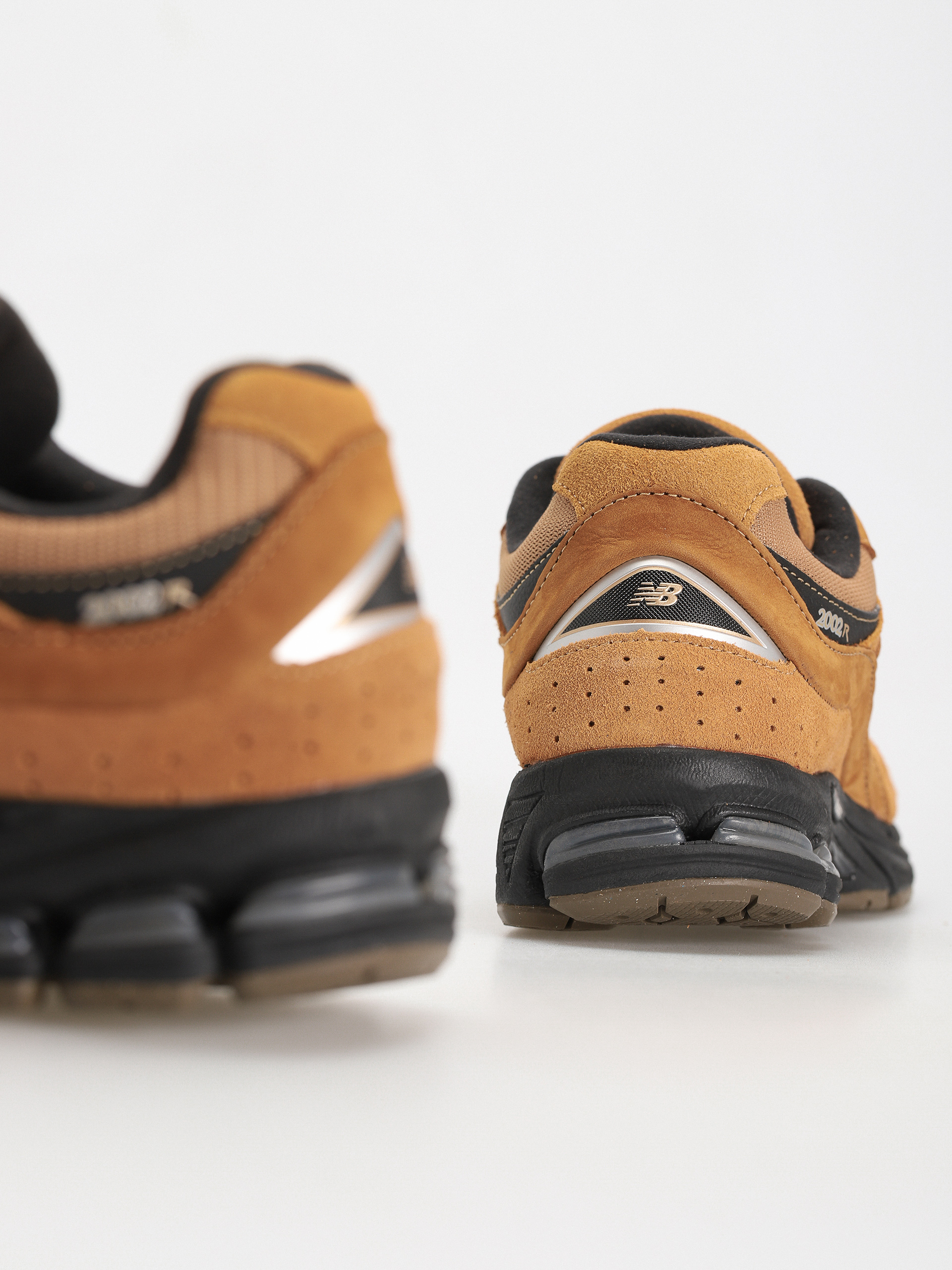 Buty New Balance 2002 (tobacco)