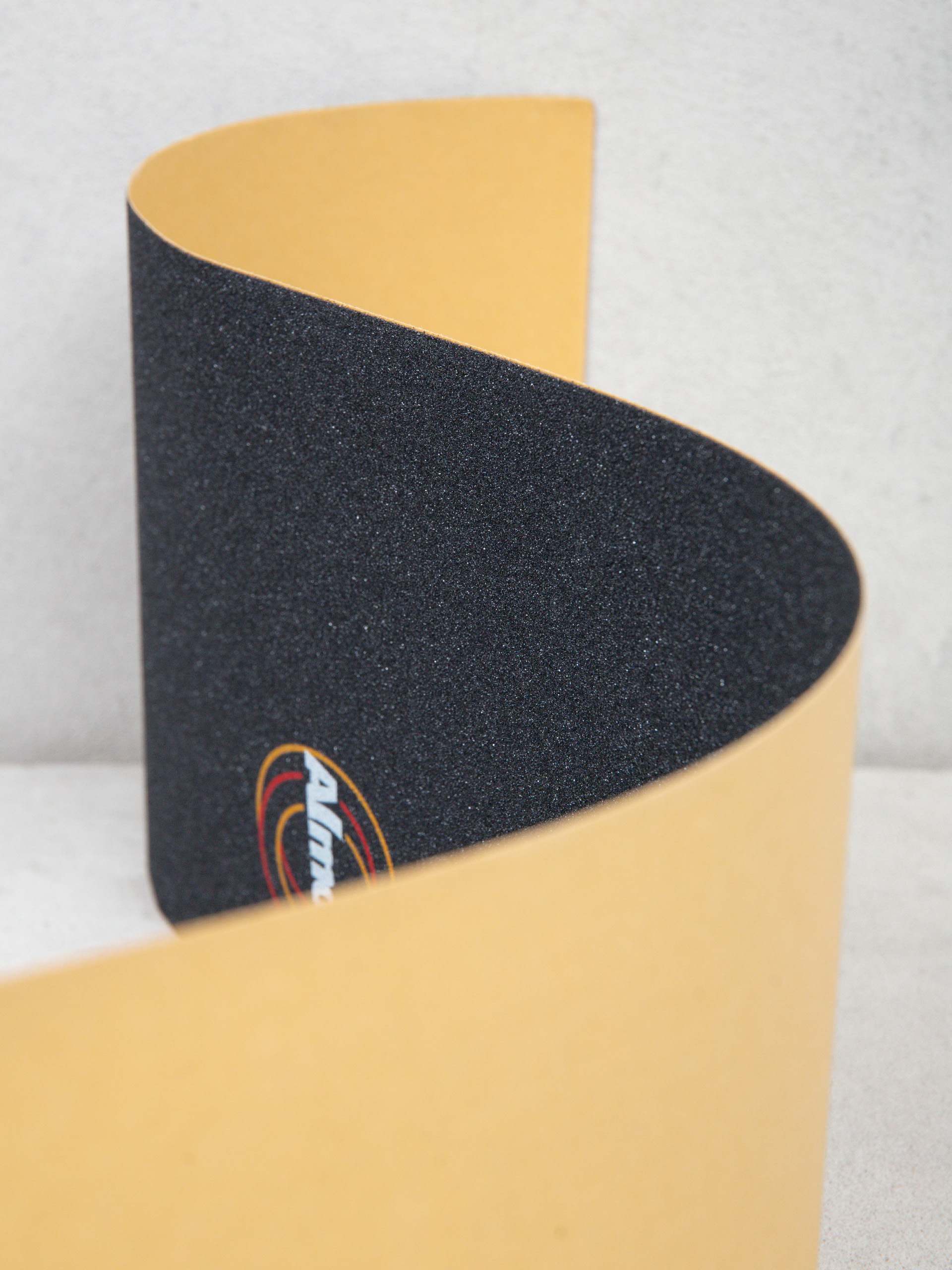 Papier Almost Intertwine (black)