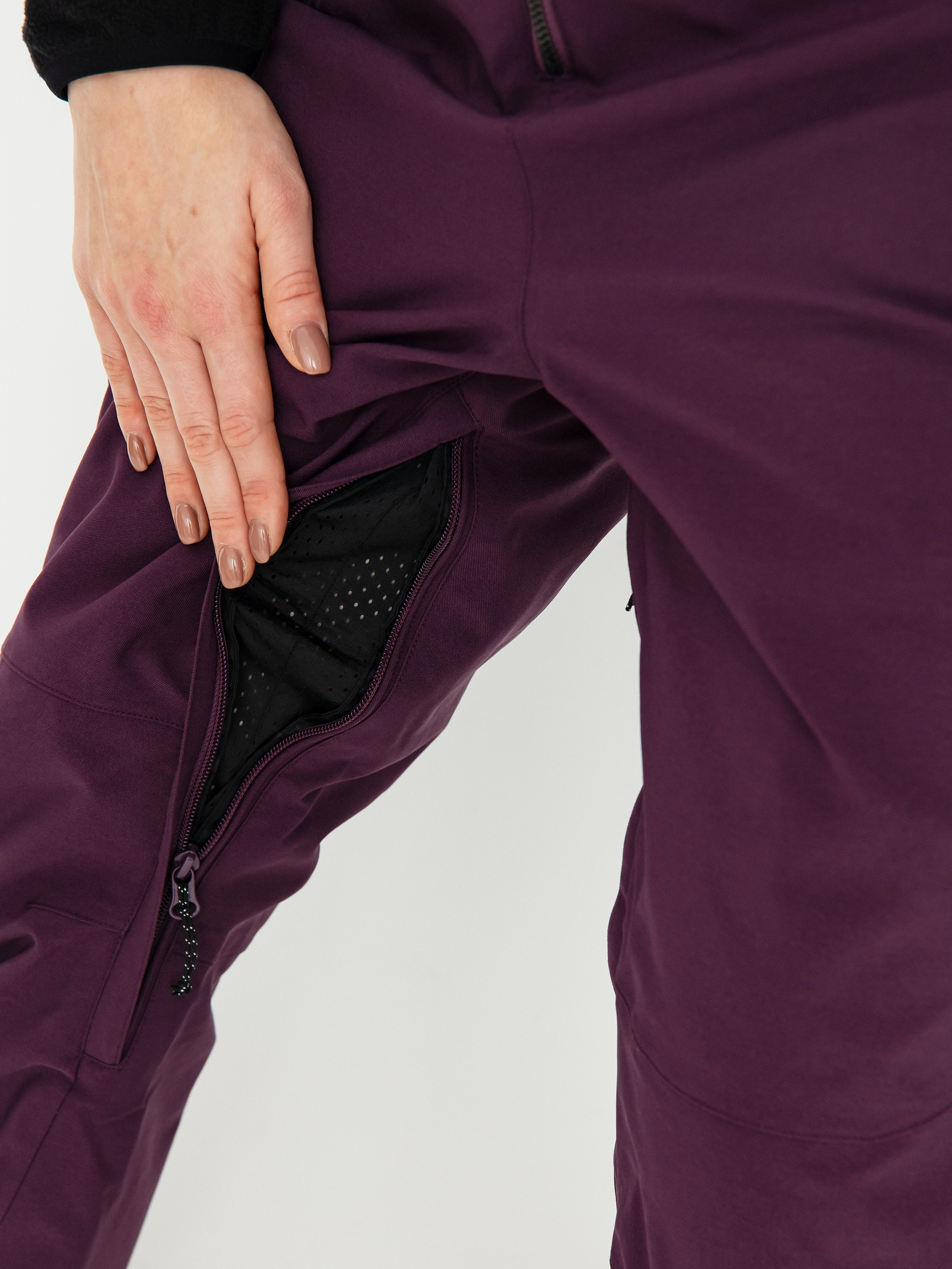 Damskie Spodnie snowboardowe Volcom Swift Bib Overall (blackberry)