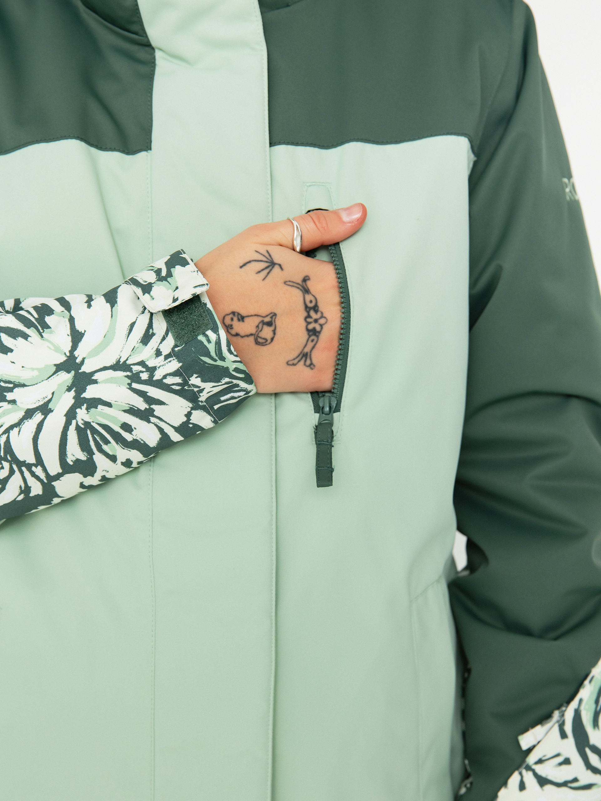 Damska Kurtka snowboardowa Roxy Jetty Block (dark forest wild)