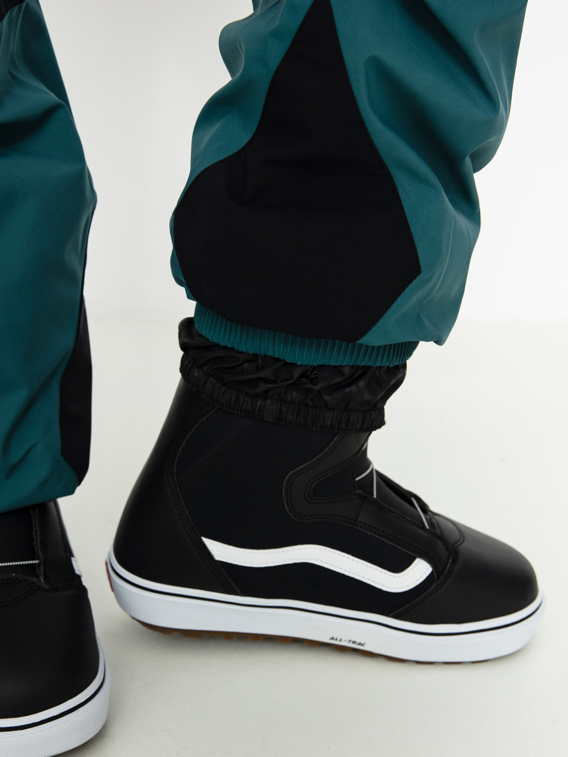 Damskie Spodnie snowboardowe Volcom V.Co At Stretch Gore Tex (balsam)