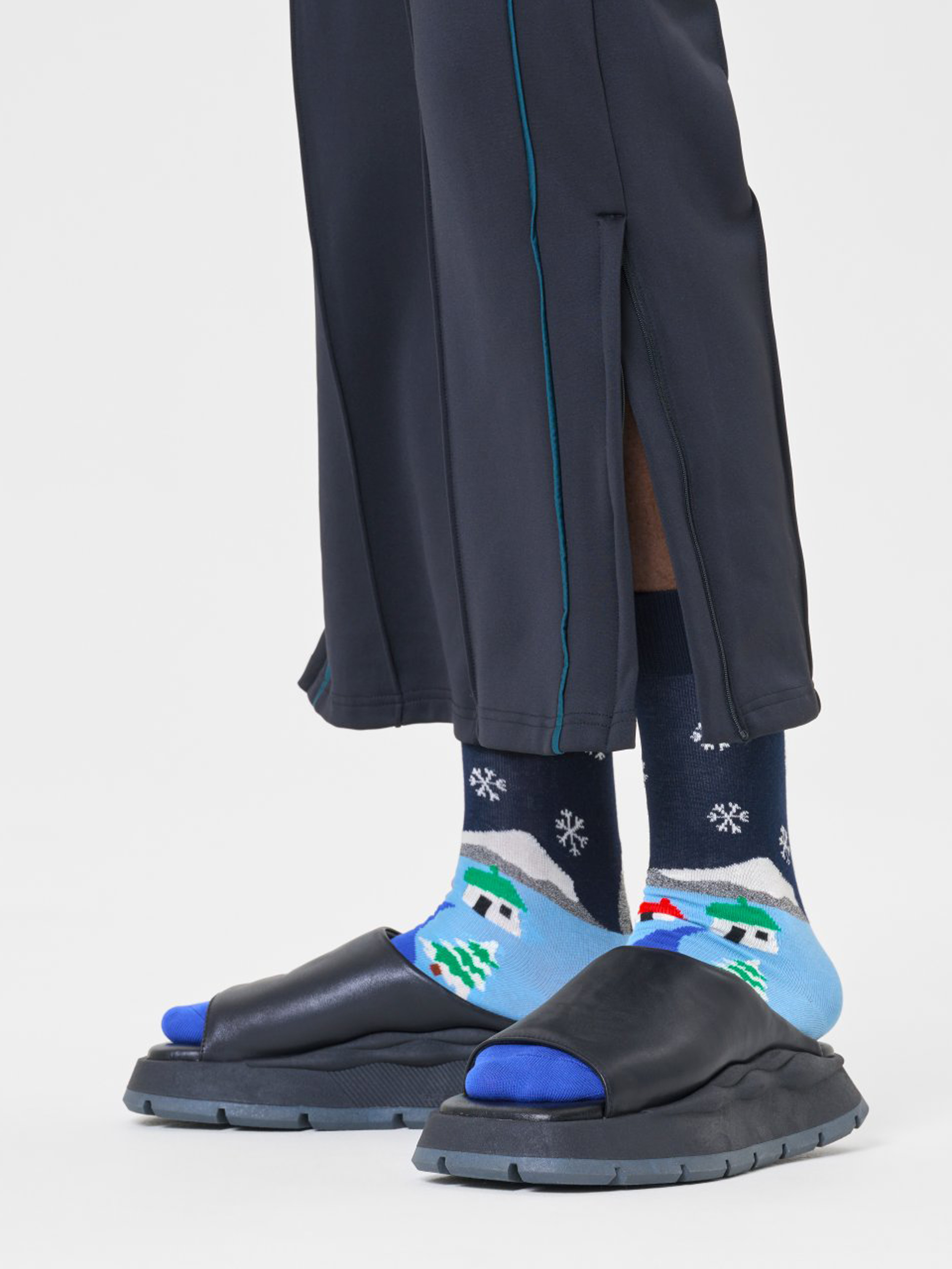 Skarpetki Happy Socks The Little House On The Snowland (navy)