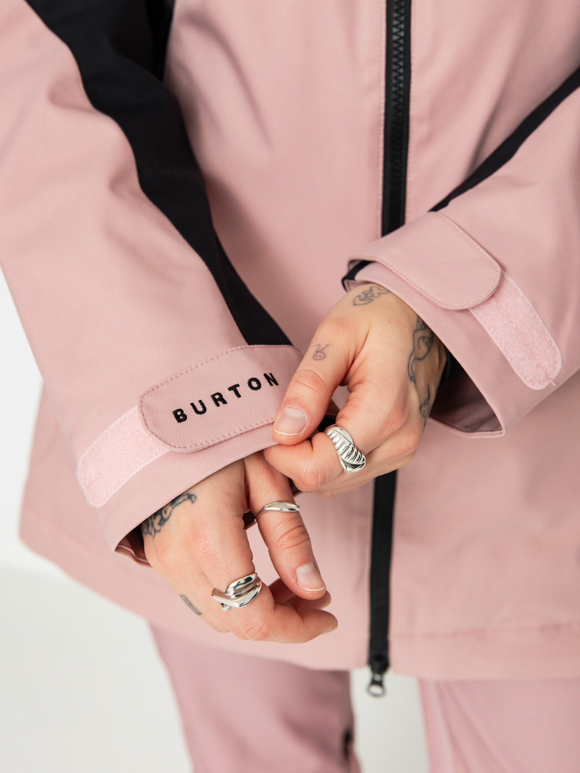 Damska Kurtka snowboardowa Burton Lelah (true black/powder blush)