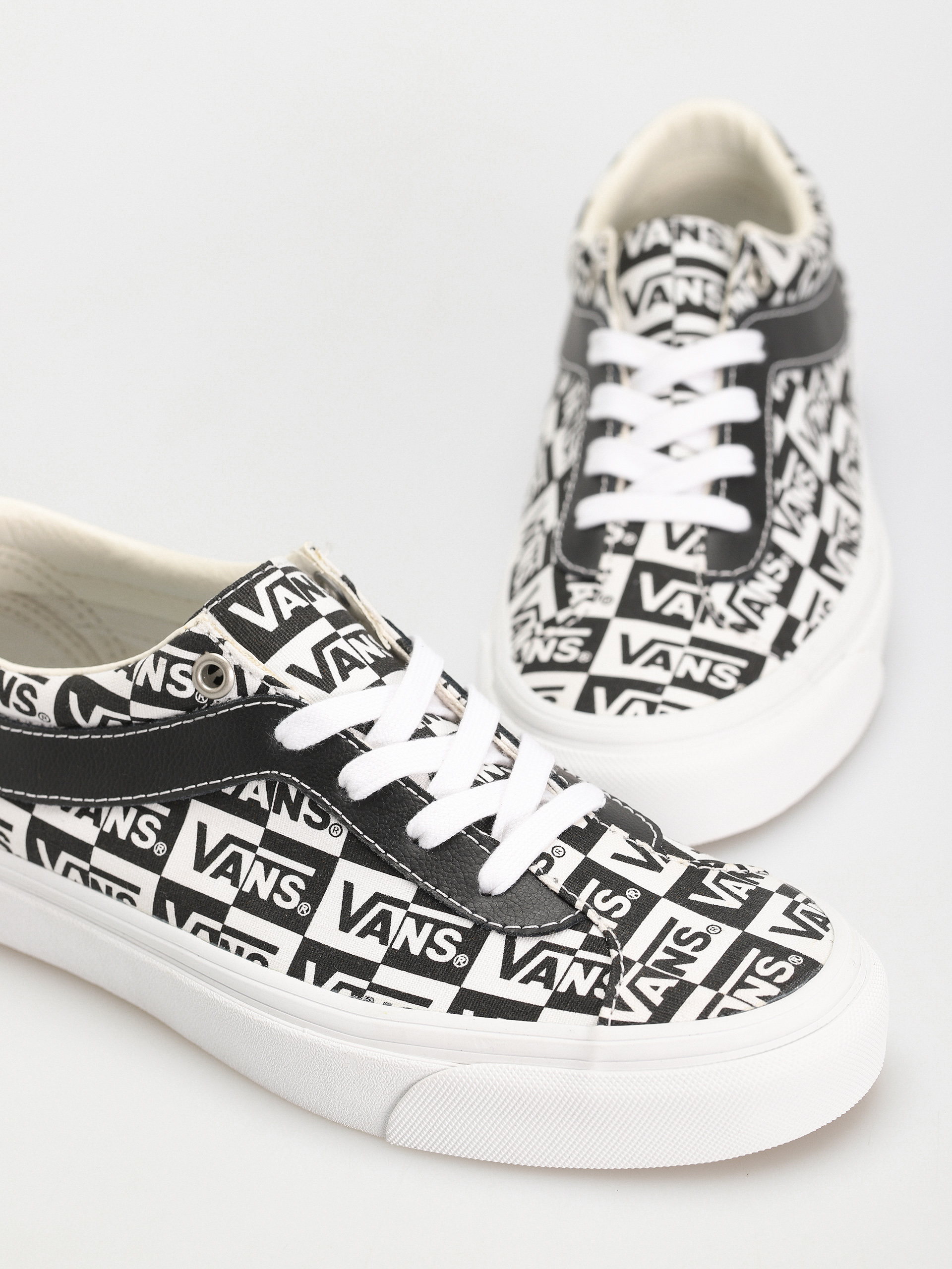 Buty Vans Bold Ni (logo checker/tr wht/blk)