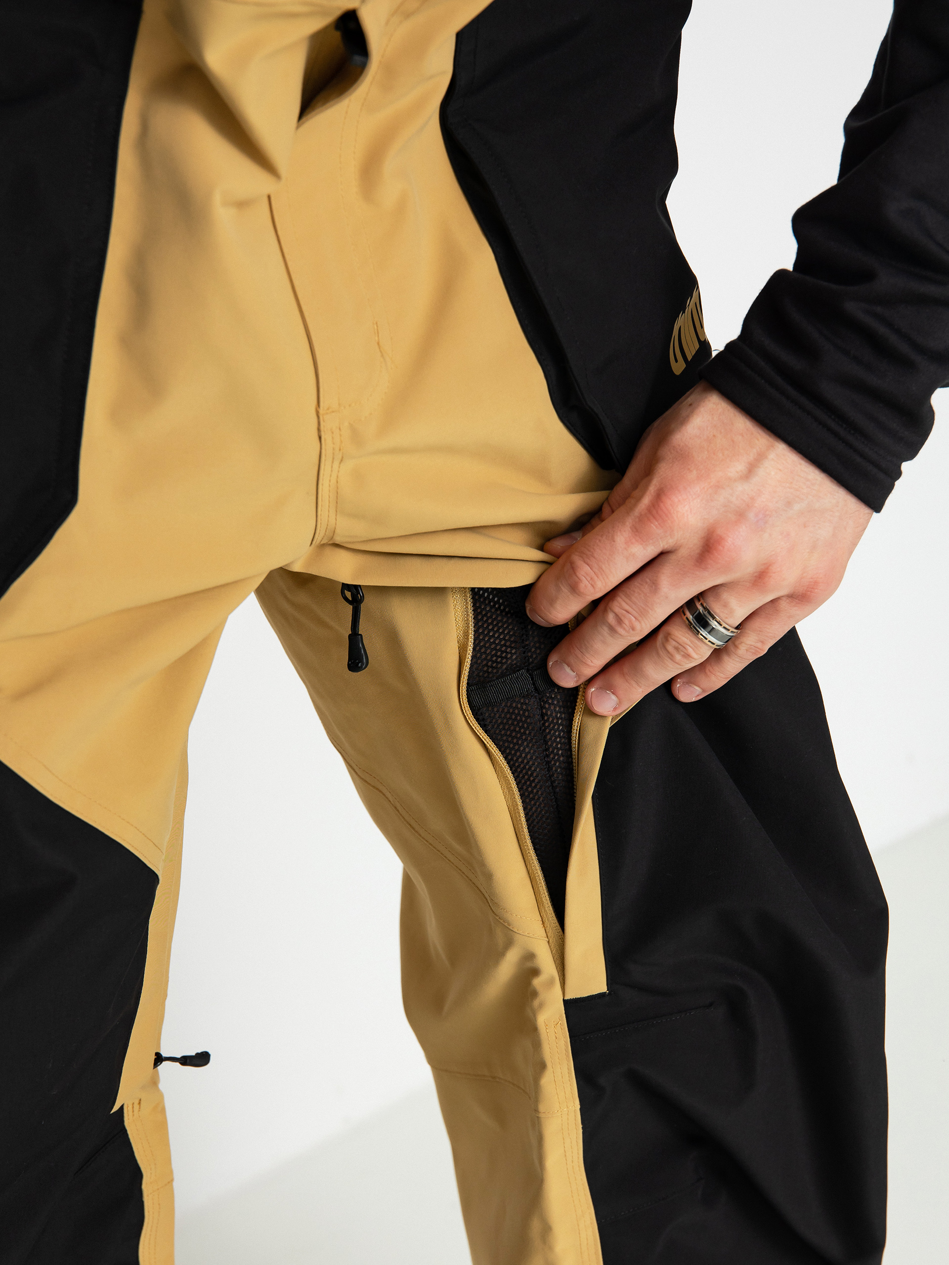 Męskie Spodnie snowboardowe ThirtyTwo Basement Bib (black/tan)