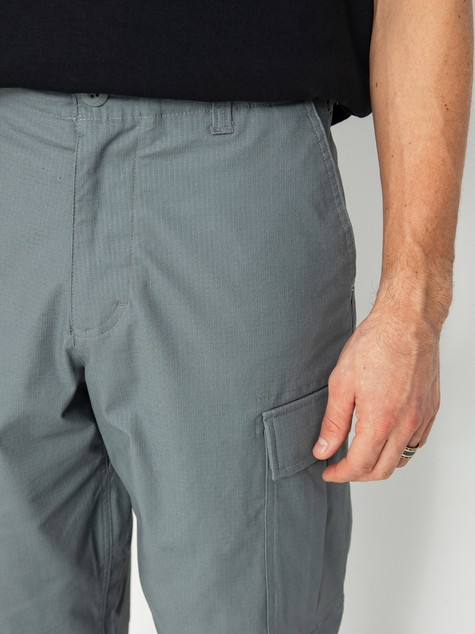 Spodnie Nike SB Kearny Cargo (smoke grey)