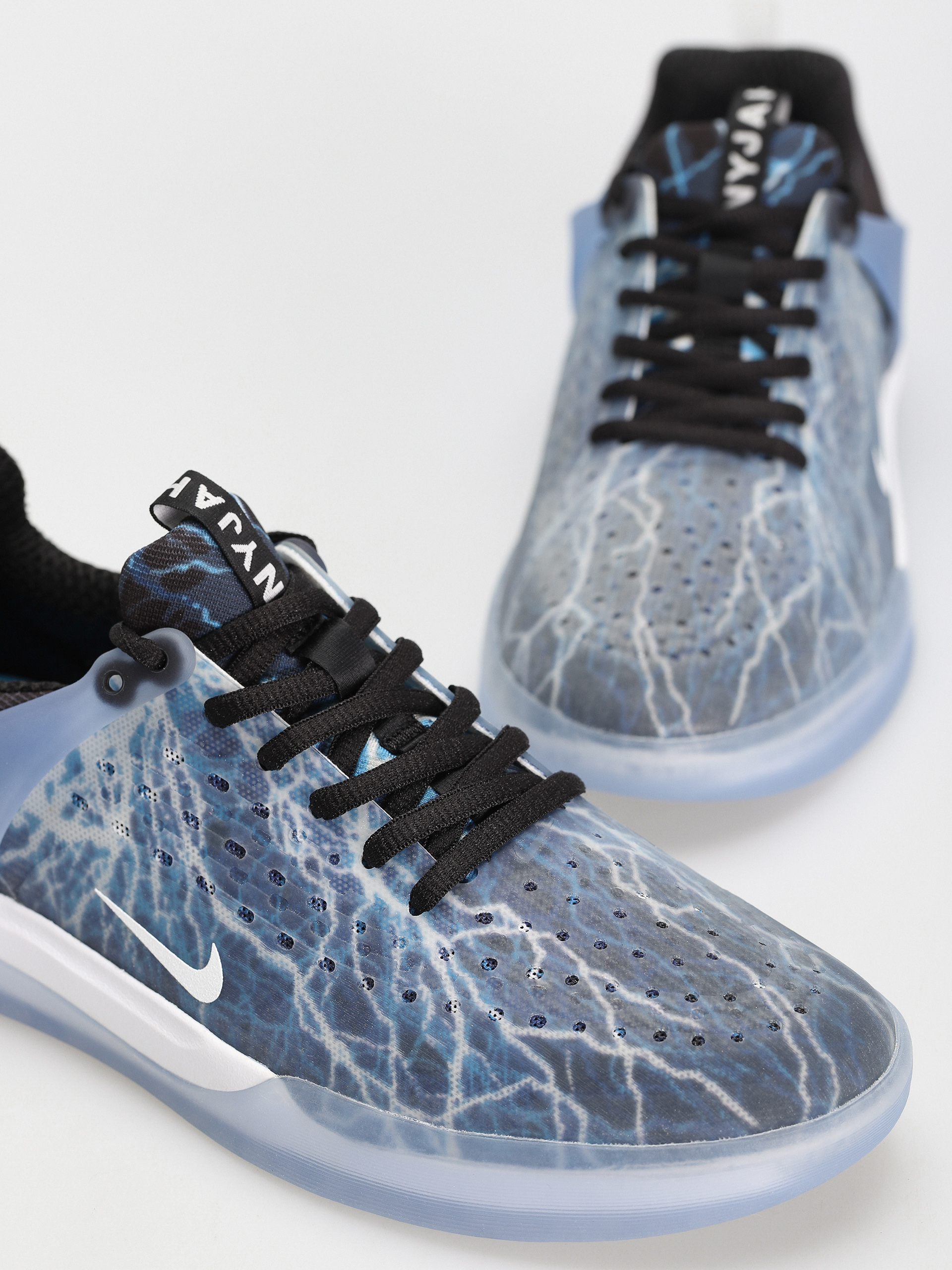 Buty Nike SB SB Nyjah 3 Premium (black/white deep royal white)