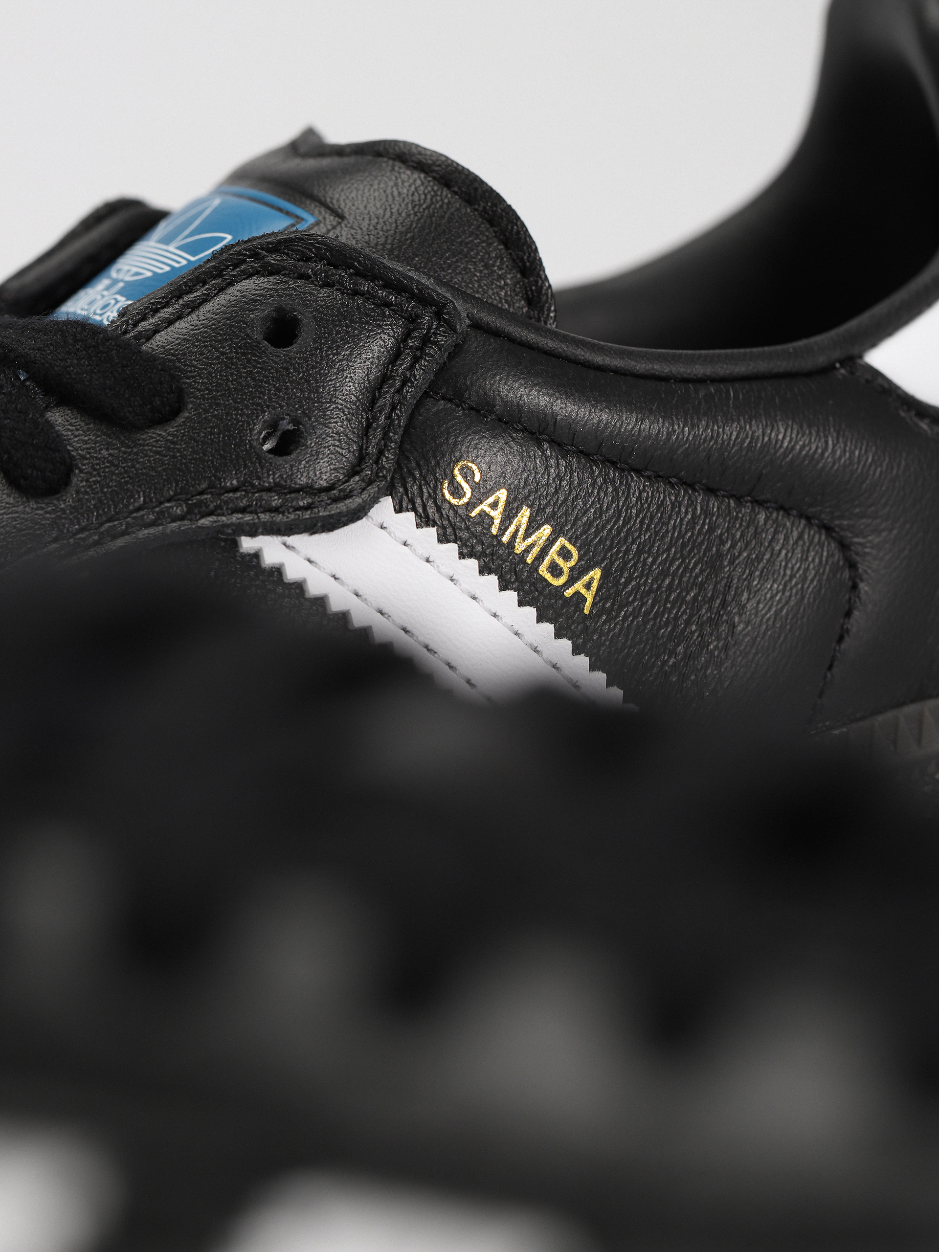 waikiki　adidas Samba ADV Buty adidas Samba ADV - biały (ftwwht/cblack/gum5)