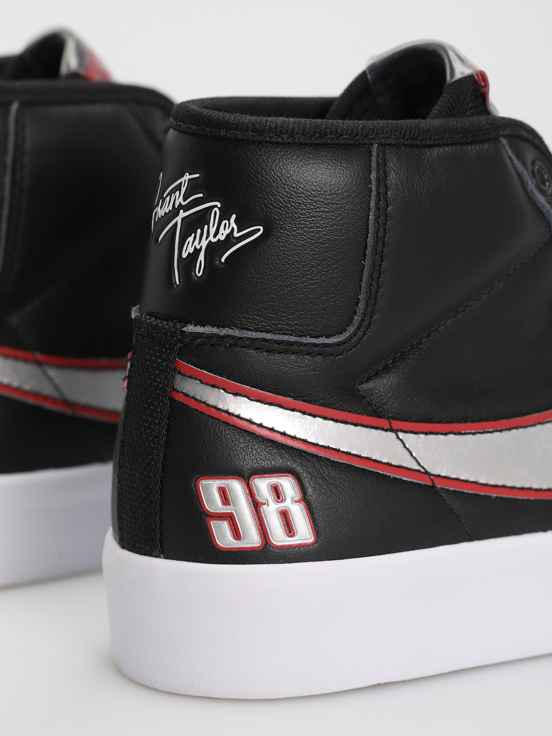 Buty Nike SB Zoom Blazer Mid Pro GT - czarny (black/metallic
