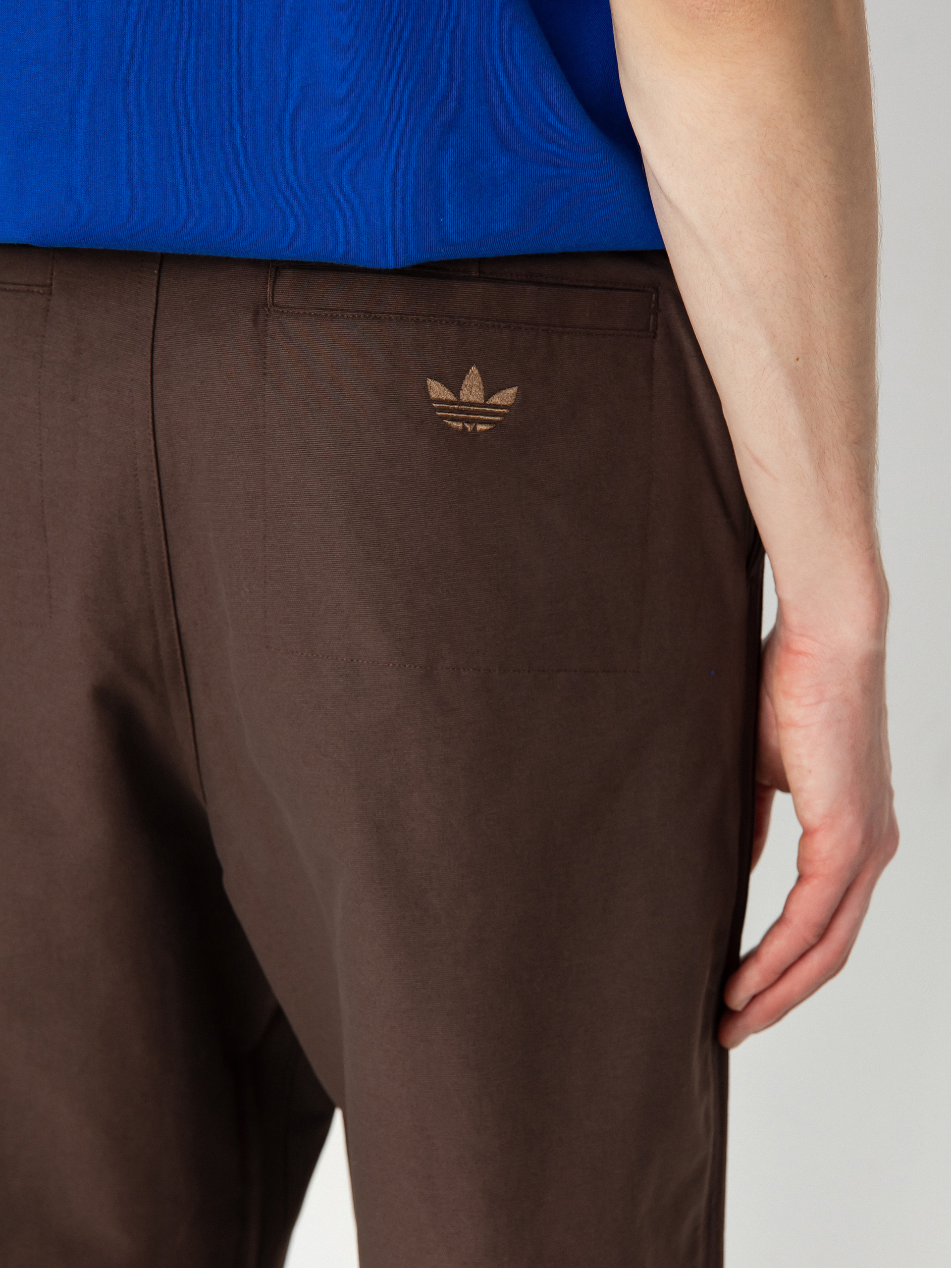 Spodnie adidas Skate Chino (brown/dbrown)