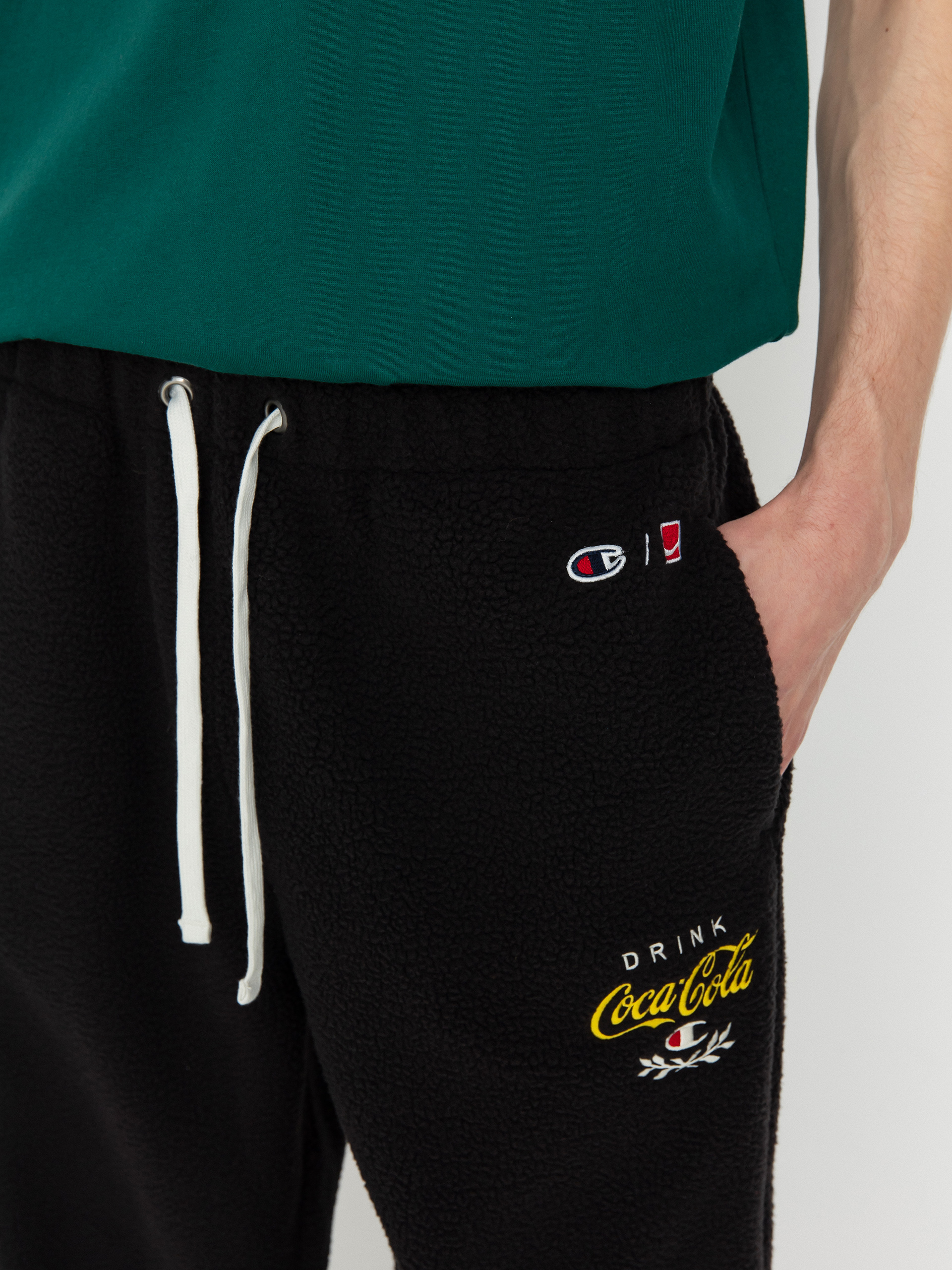 Spodnie Champion X Coca Cola Elastic Cuff Pants 220188 (nbk)