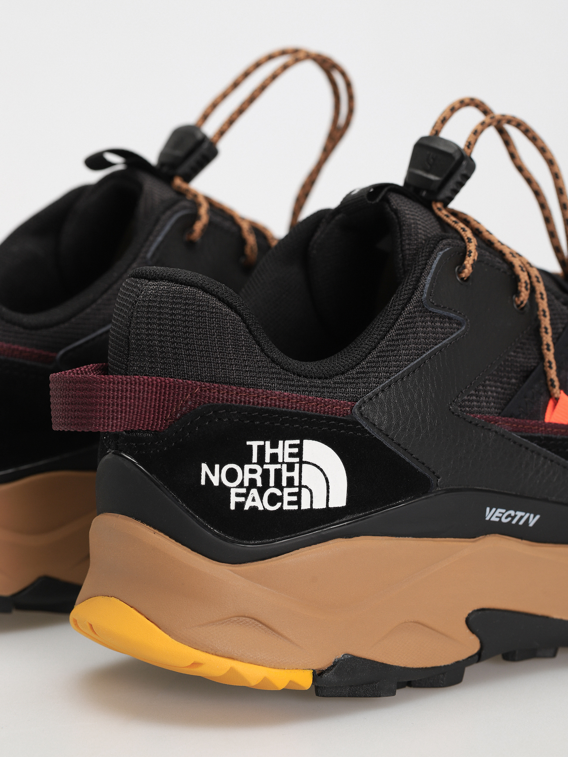 Buty The North Face Vectiv Taraval Tech (tnf black/boysenberry)