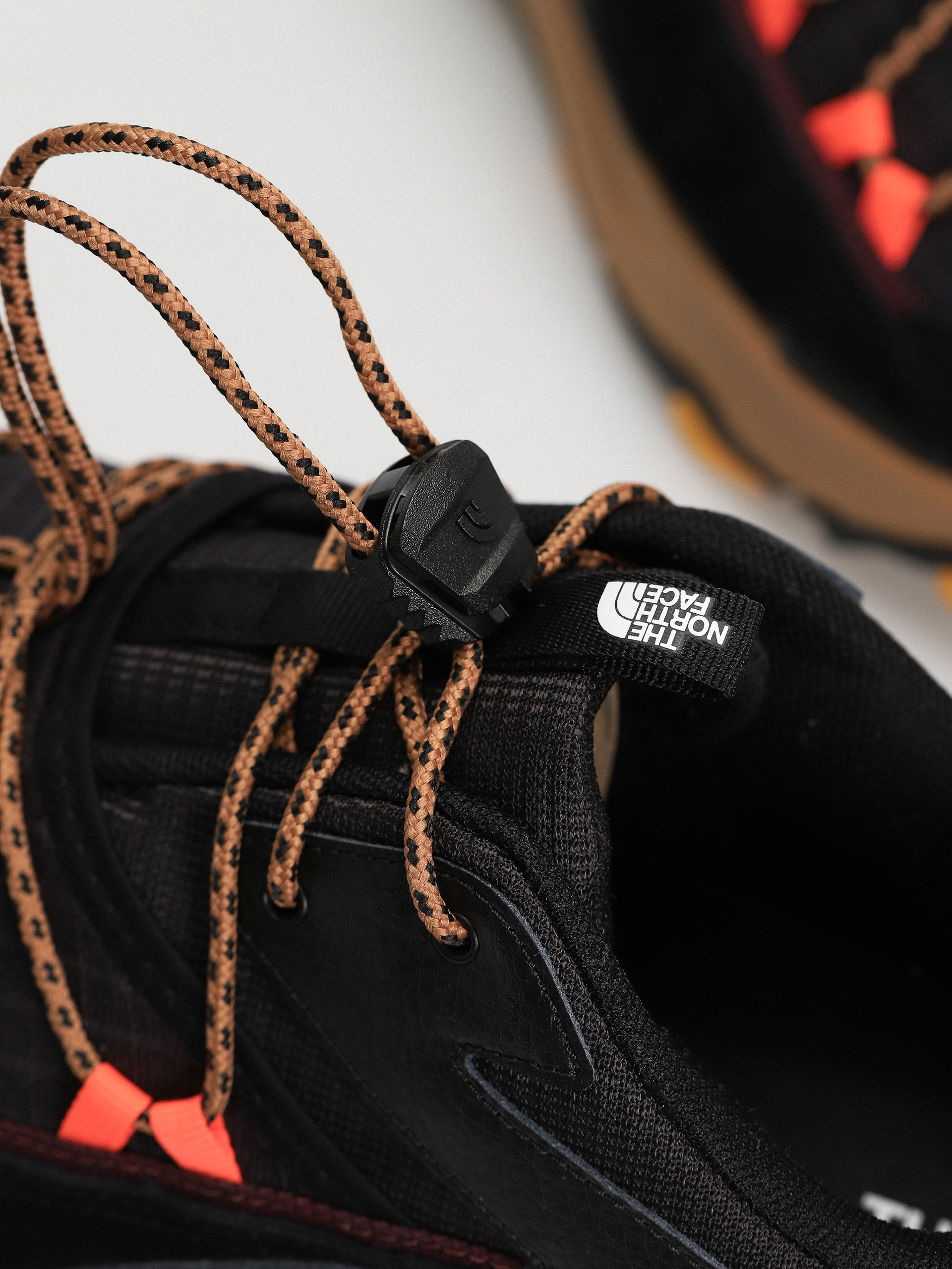 Buty The North Face Vectiv Taraval Tech (tnf black/boysenberry)