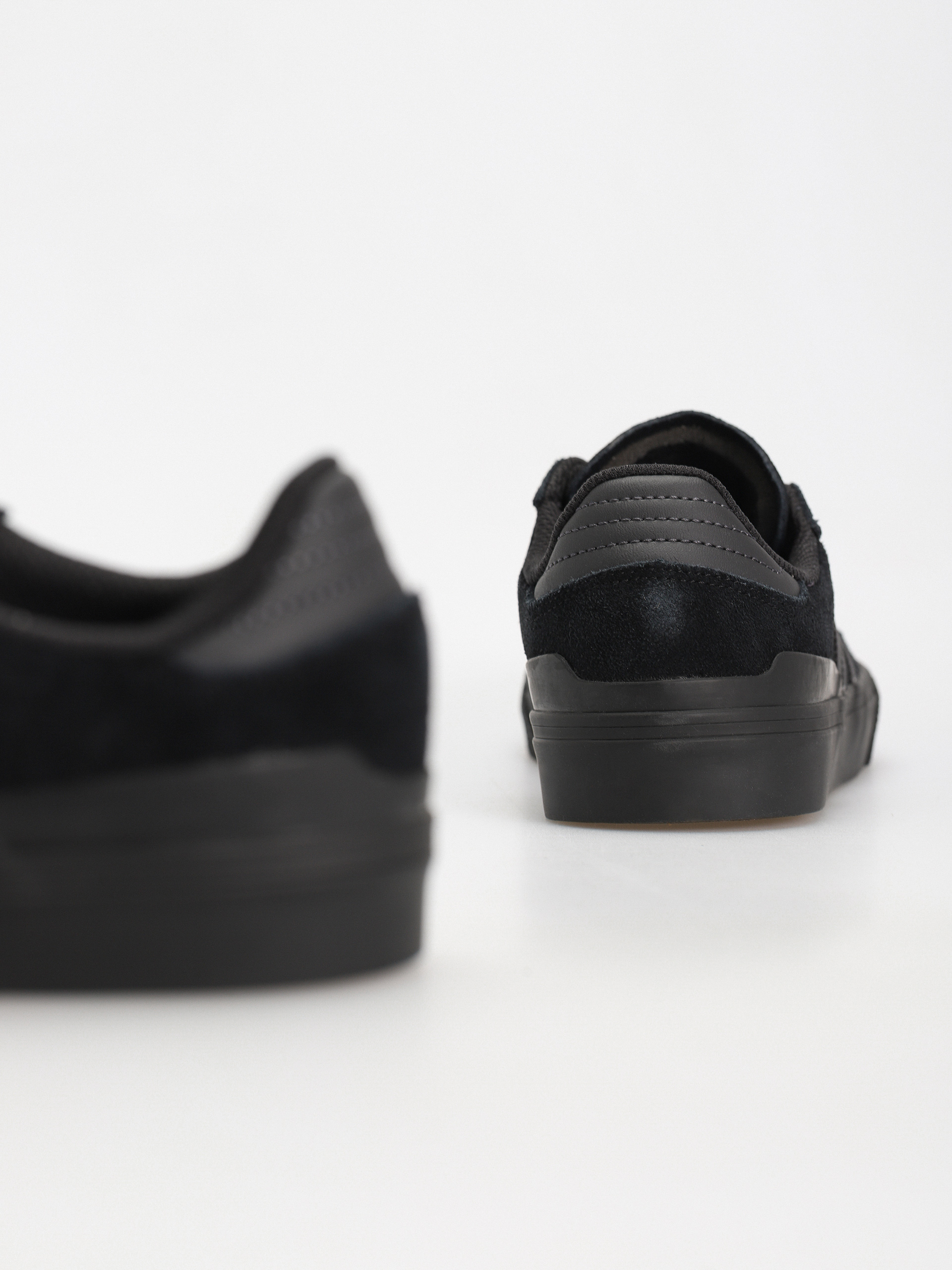 Buty adidas Busenitz VULC II (cblack/carbon/cblack)