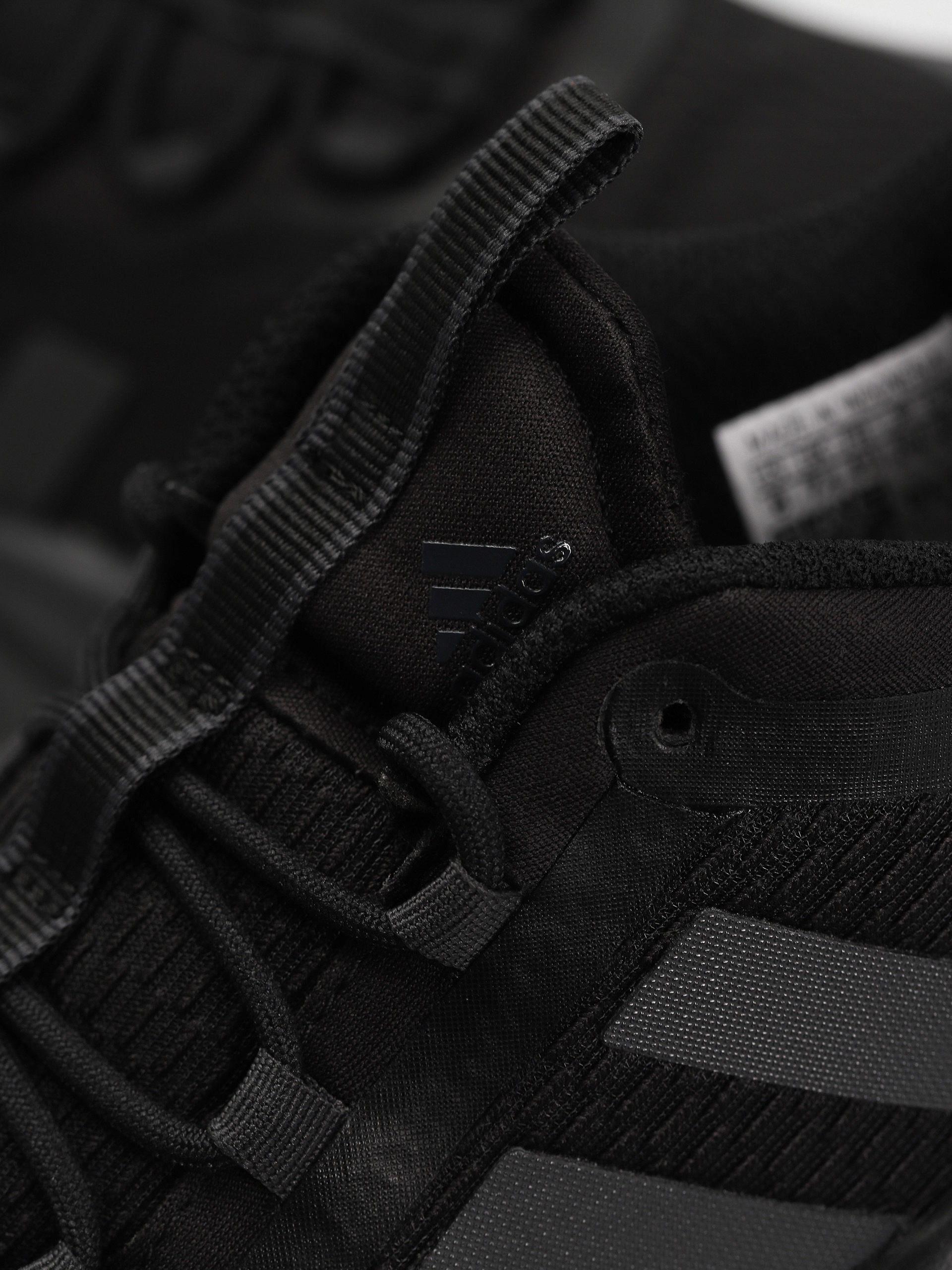 Buty adidas AlphaBounce + (cblack/carbon/carbon)