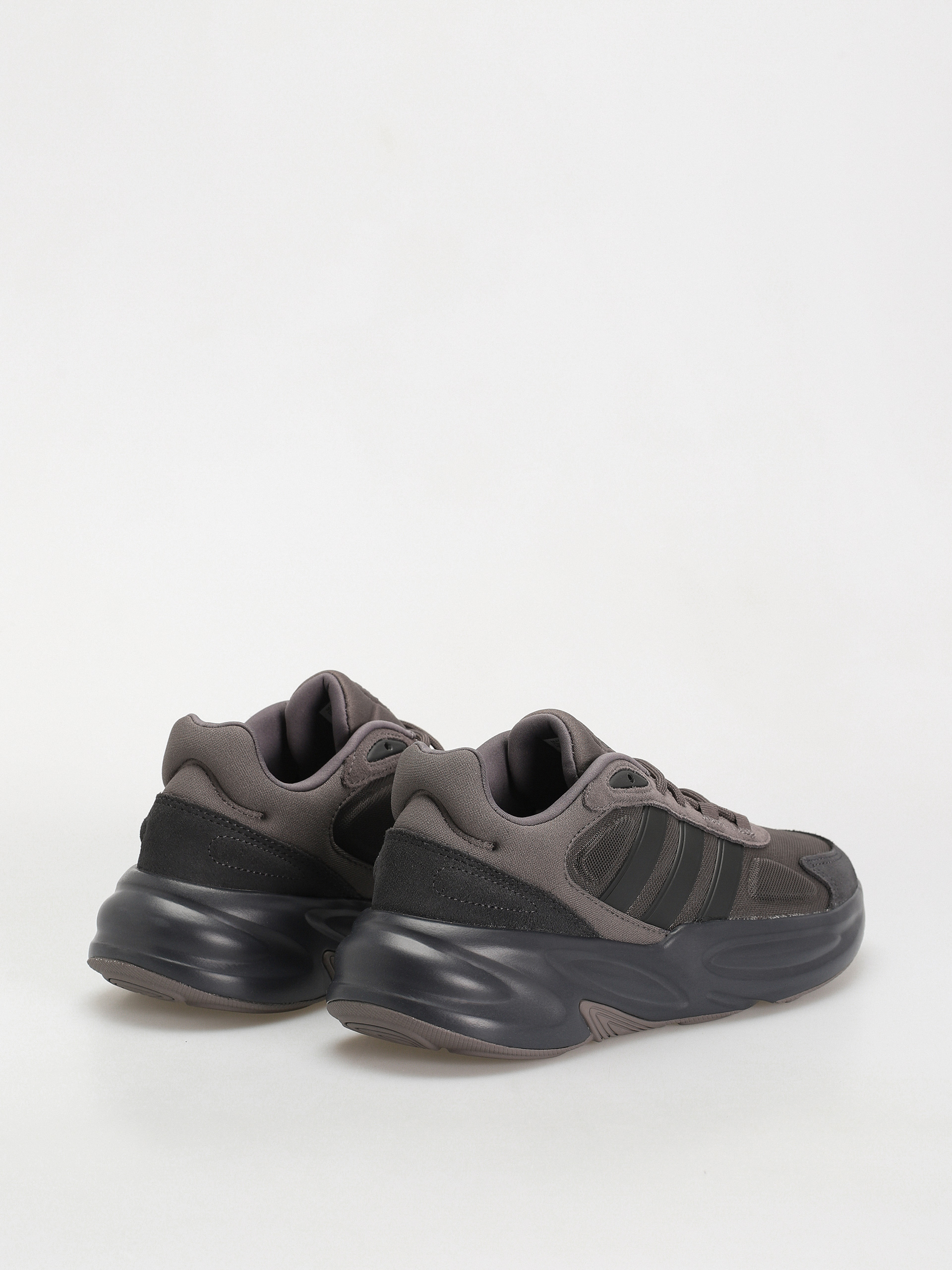 Buty adidas Ozelle (chacoa/carbon/carbon)
