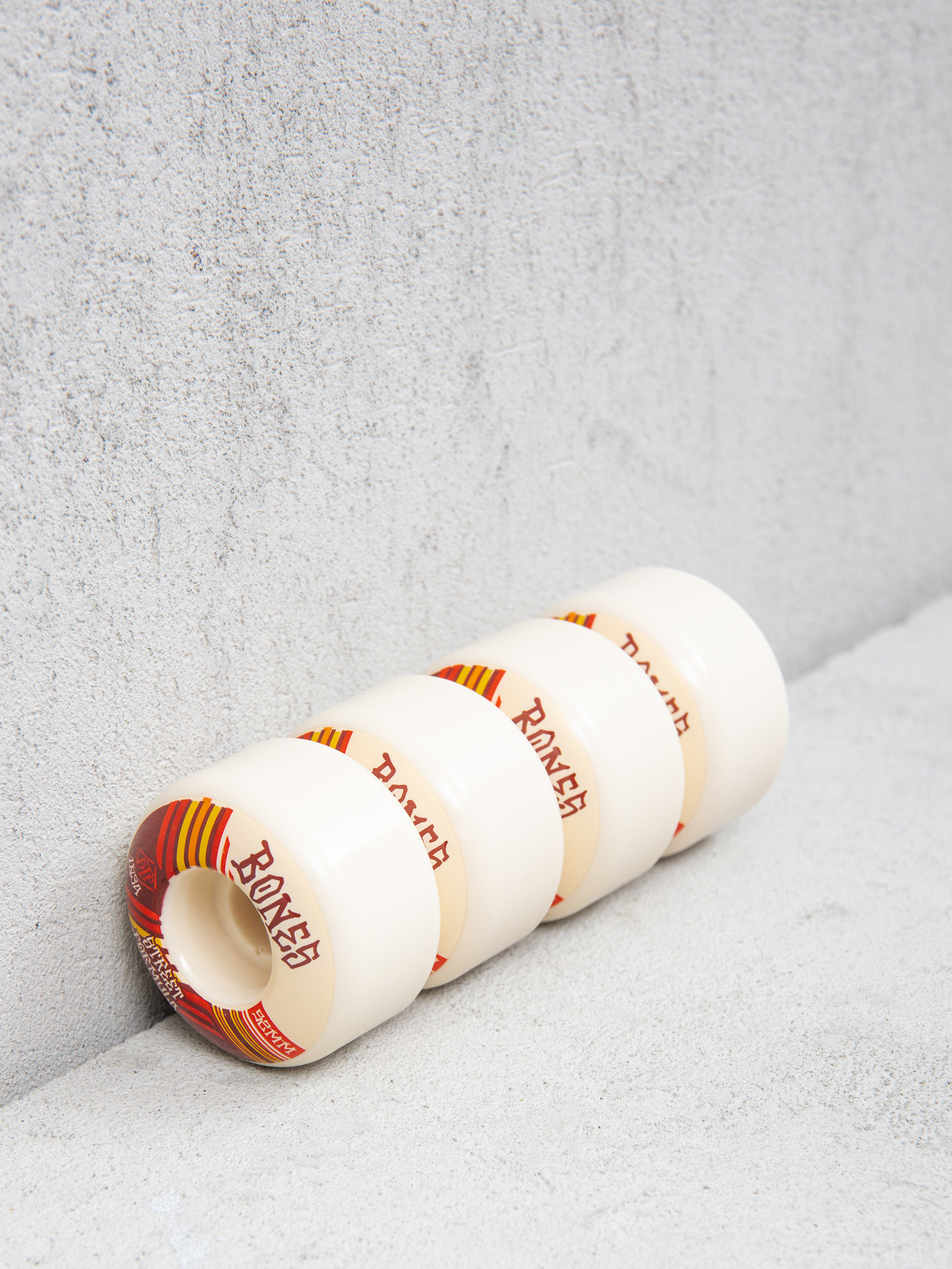 Kółka Bones Retros STF V4 Wide 103A (white)