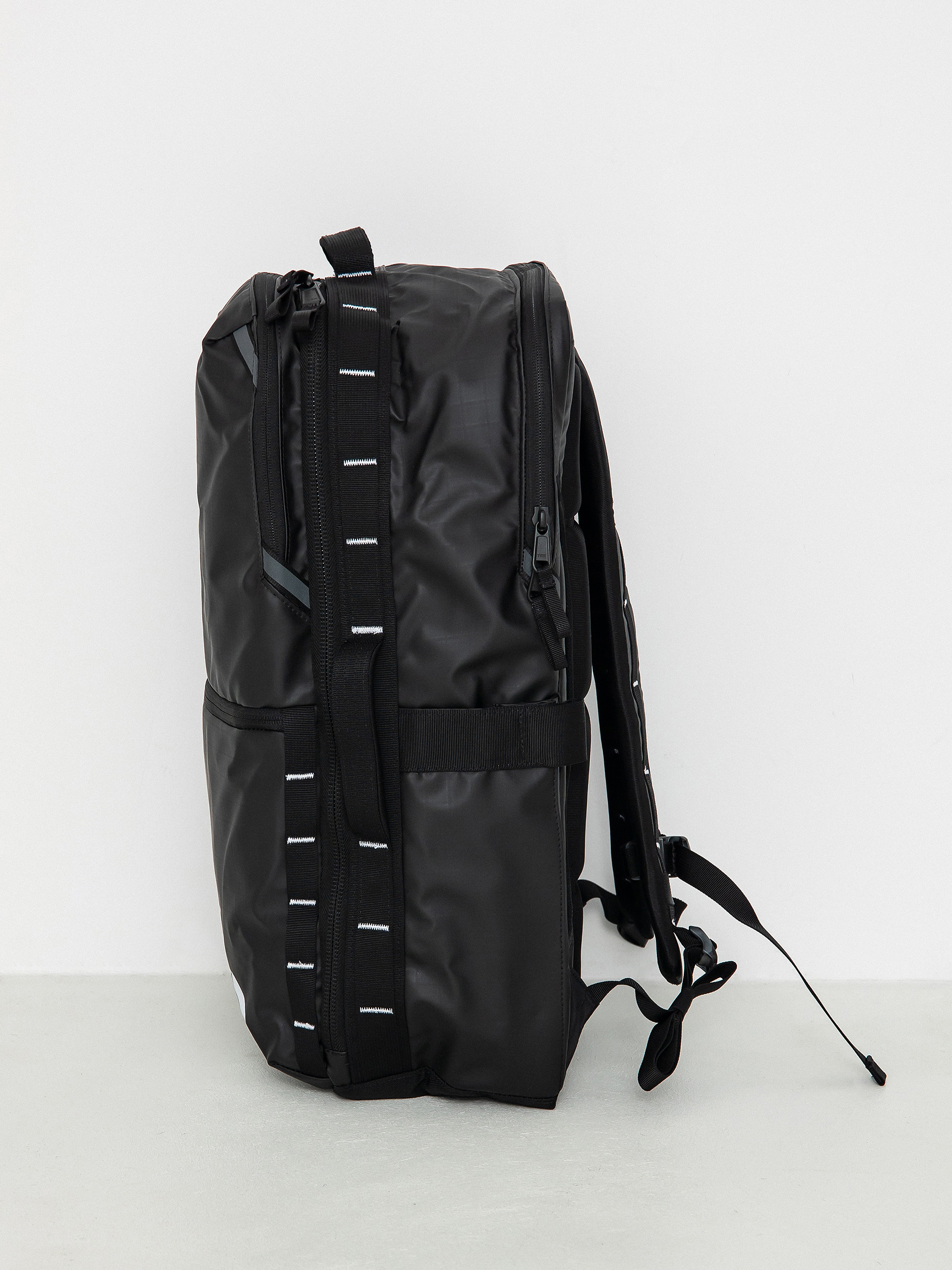 Plecak The North Face Base Camp Voyager Travel Pack (tnf black/tnf white)