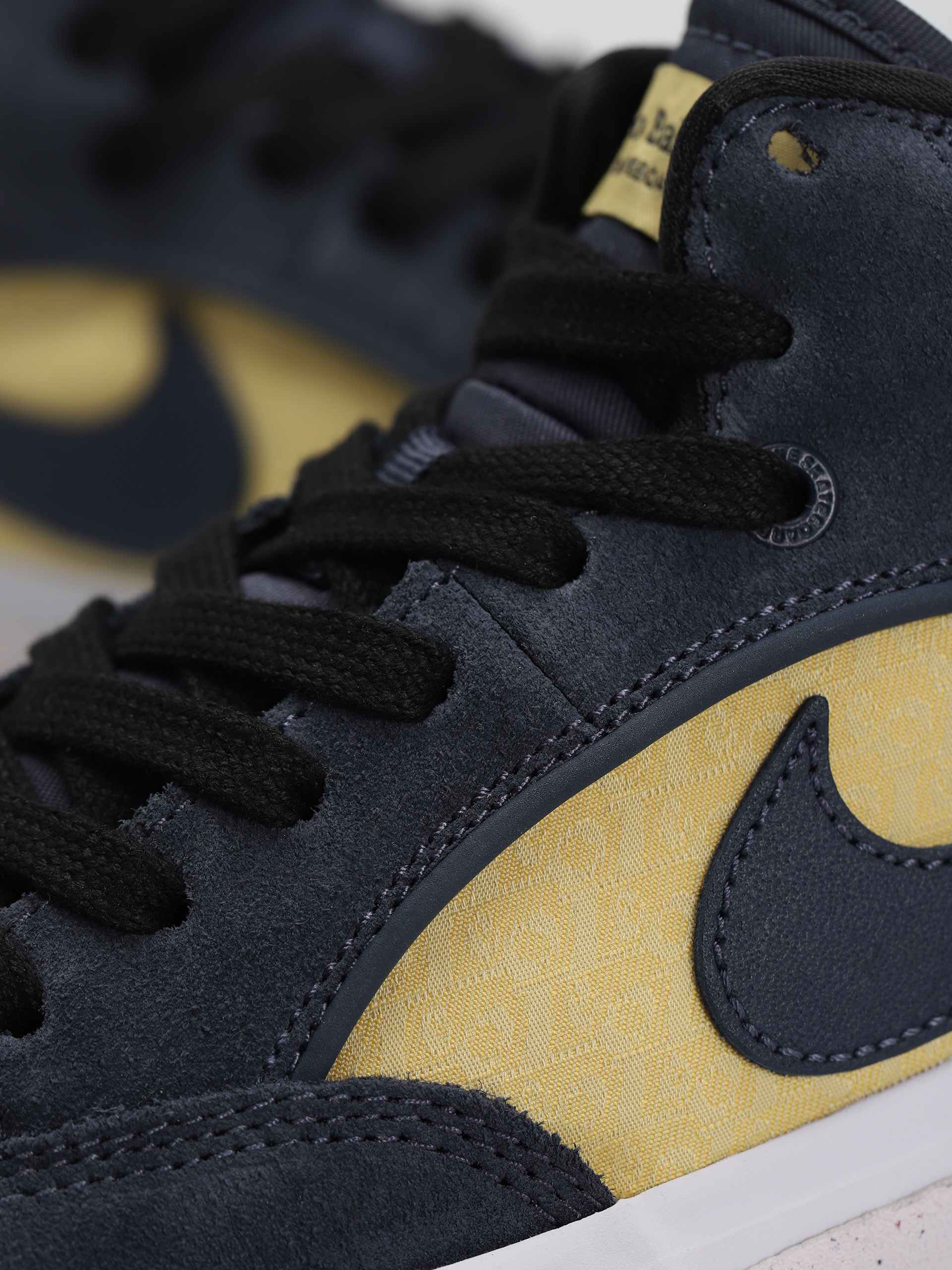 Buty Nike SB React Leo (thunder blue/thunder blue saturn gold)