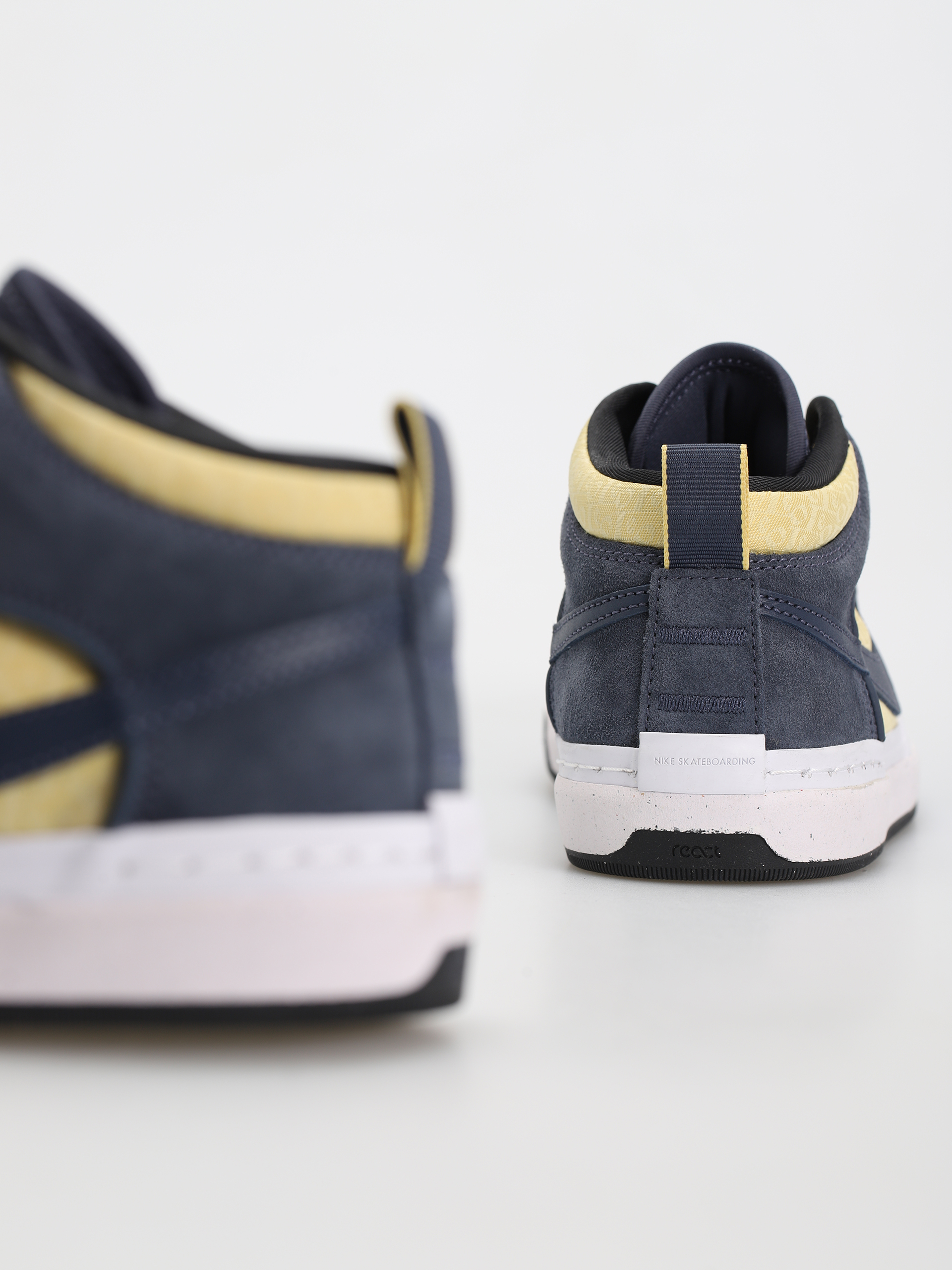 Buty Nike SB React Leo (thunder blue/thunder blue saturn gold)