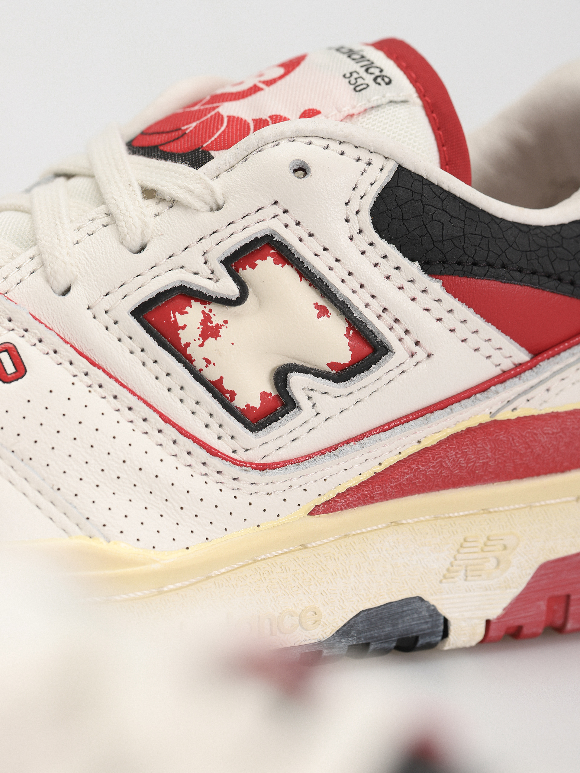 Buty New Balance 550 (vintage red)