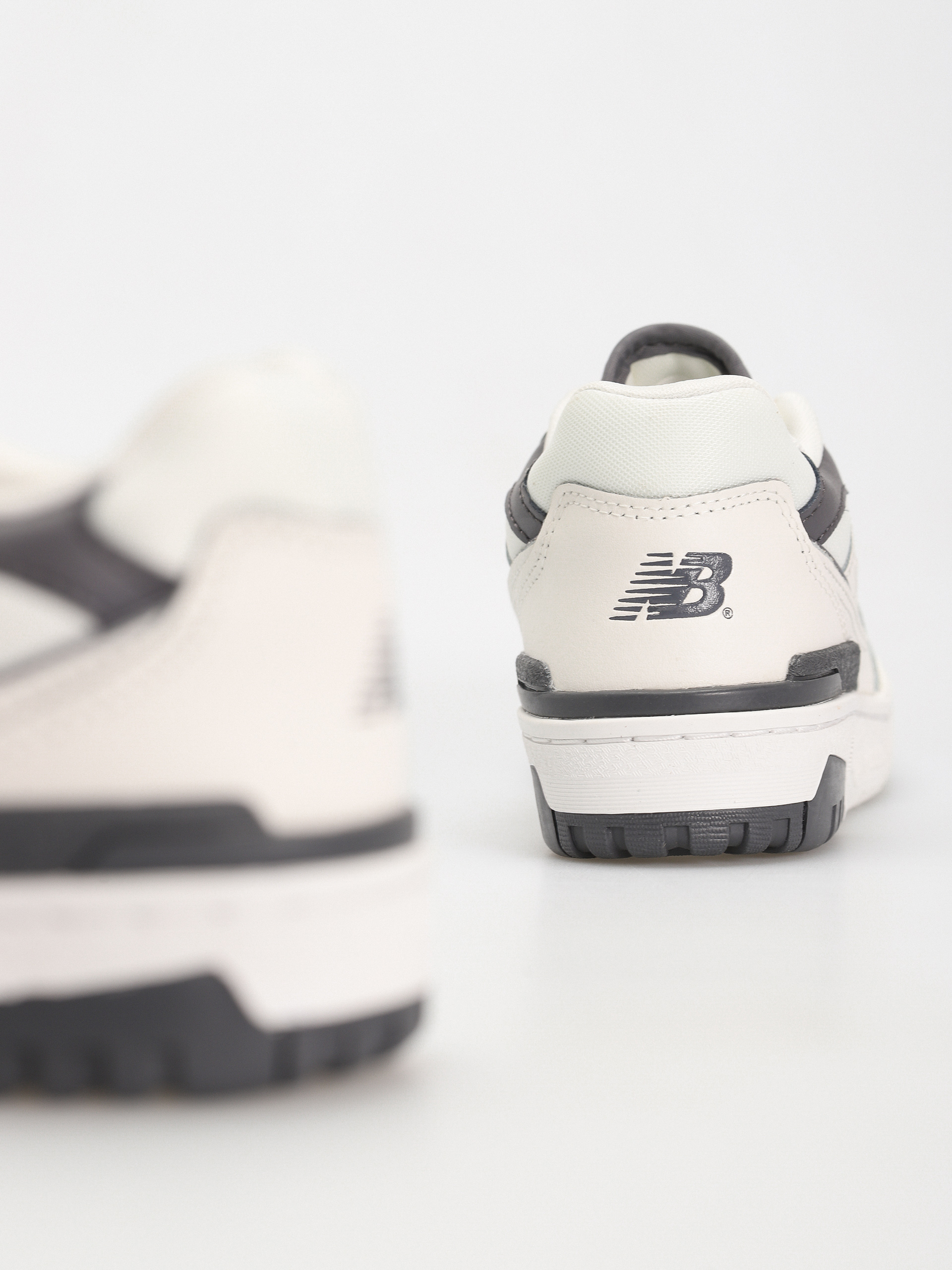 Buty New Balance 550 Wmn (sea salt magnet)