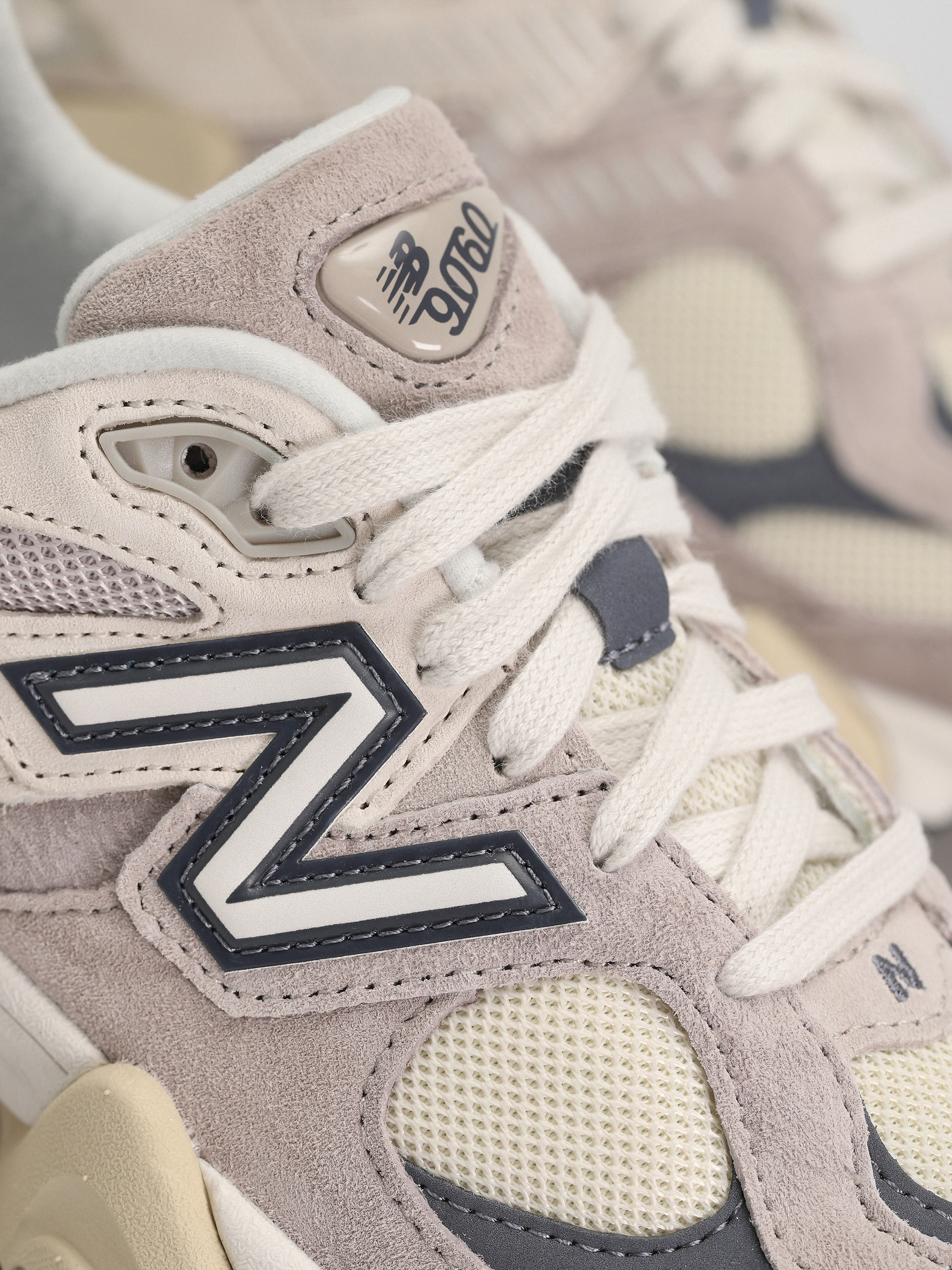 Buty New Balance 9060 (moonrock linen)