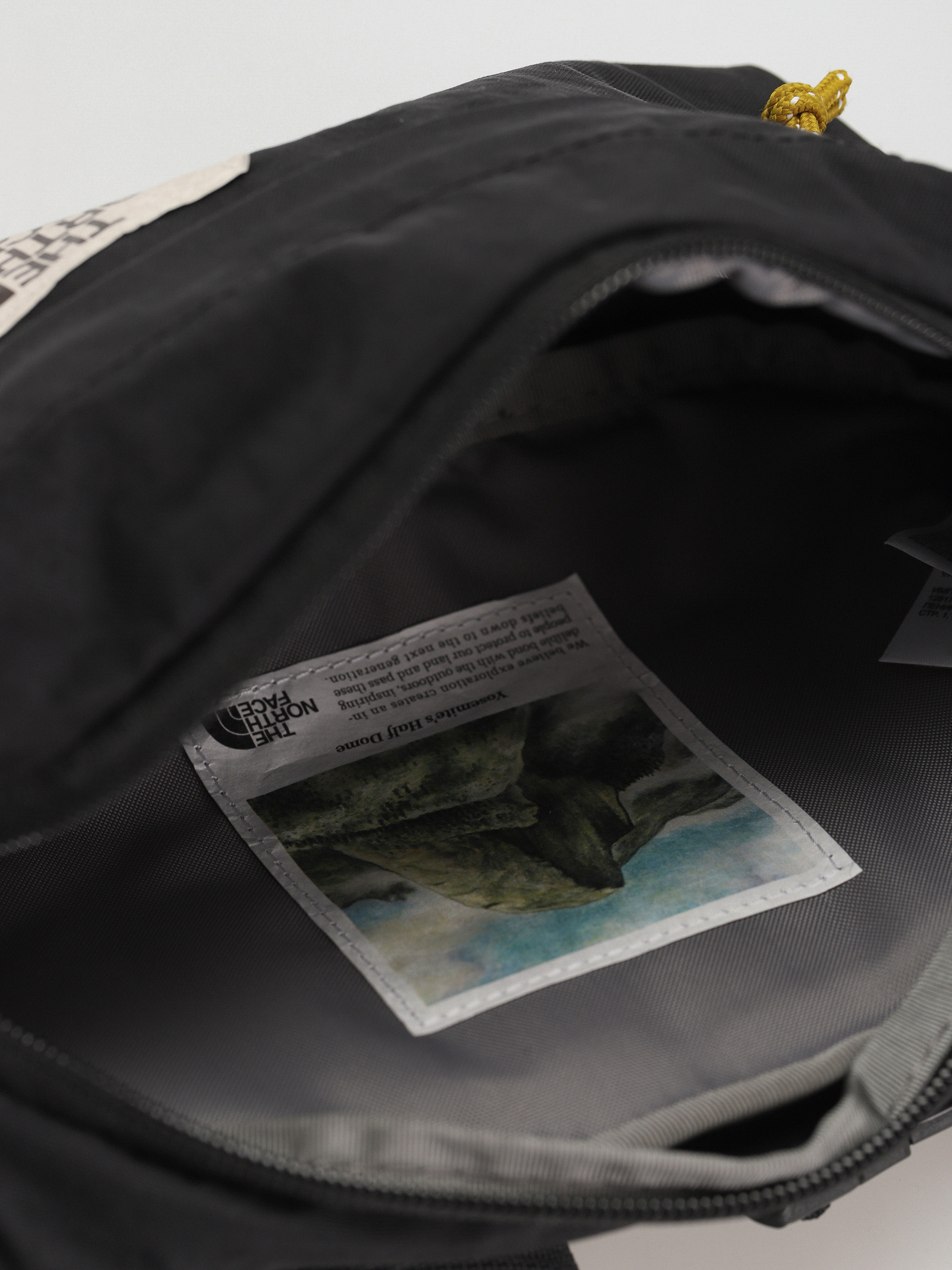 Nerka The North Face Berkeley Lumbar (tnf black/mineral gold)