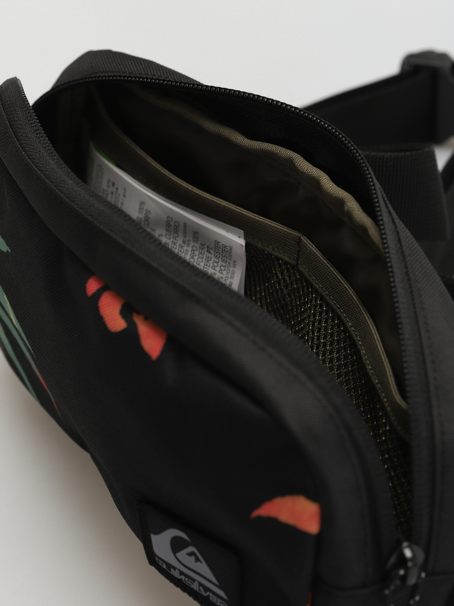 Nerka Quiksilver Pubjug 2.0 (black aop mix bag ss)