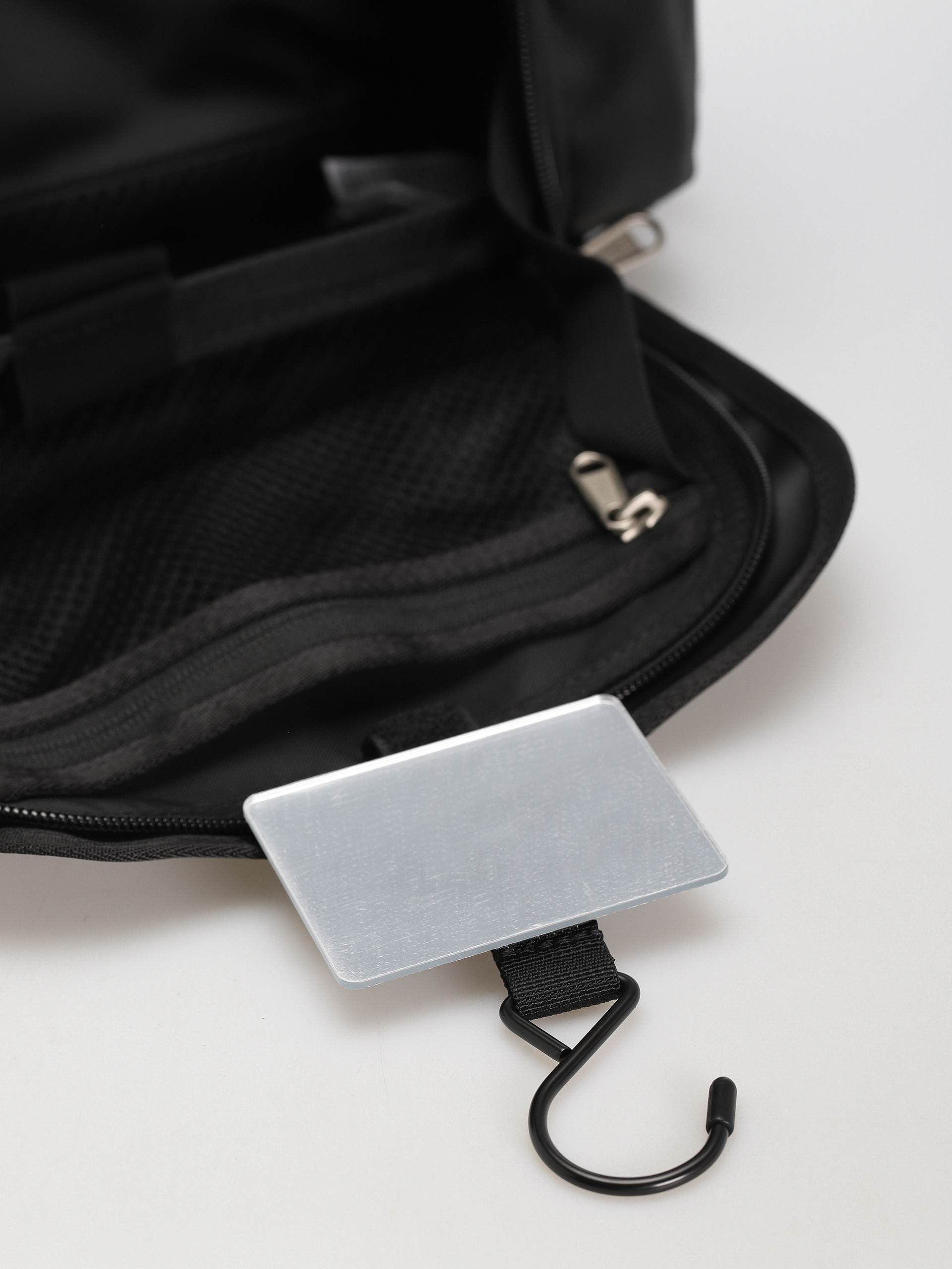 Kosmetyczka The North Face Bc Travel Canister L (tnf black/tnf white)