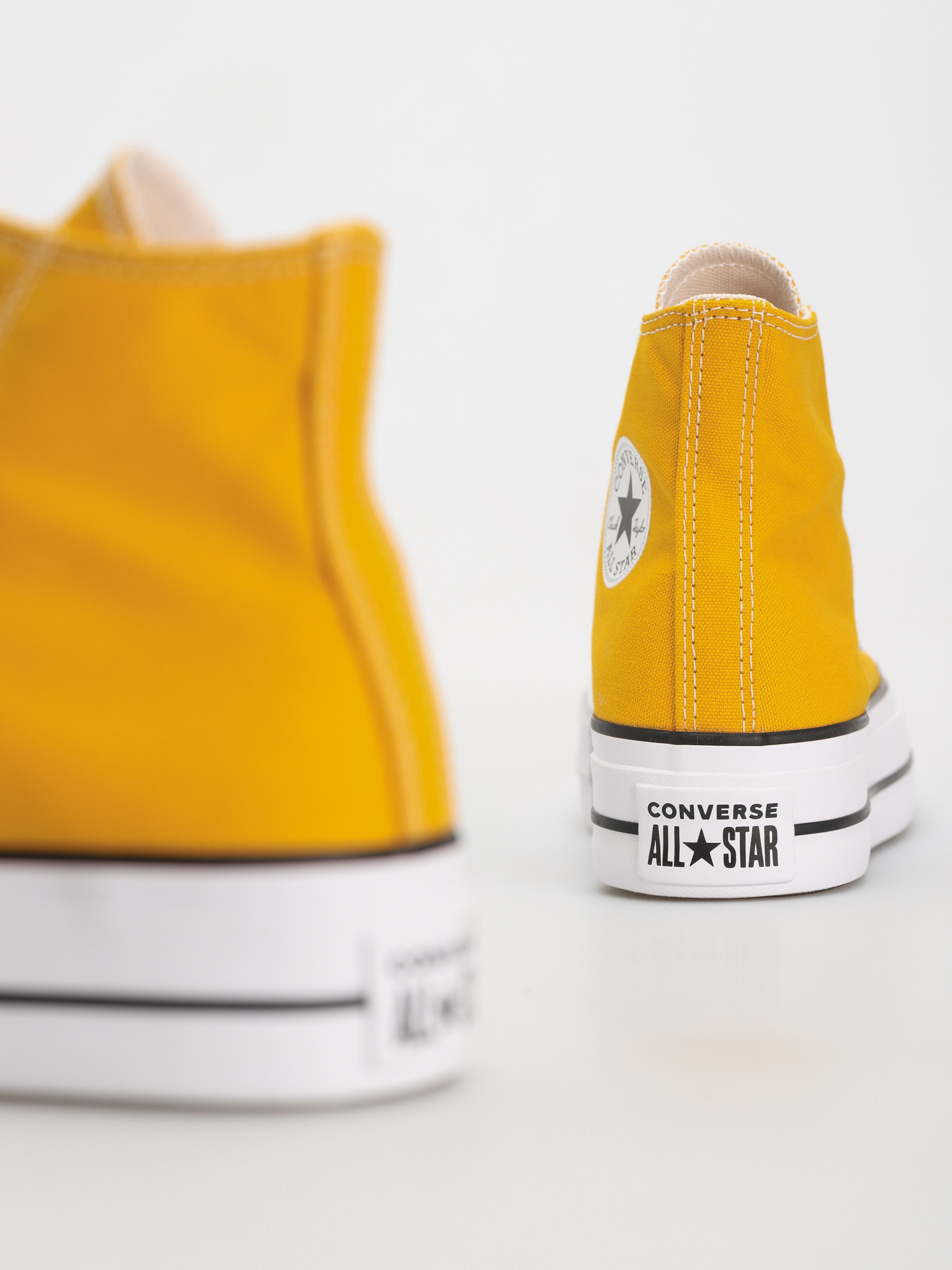 Trampki Converse Chuck Taylor All Star Lift Hi Wmn (dark yellow)