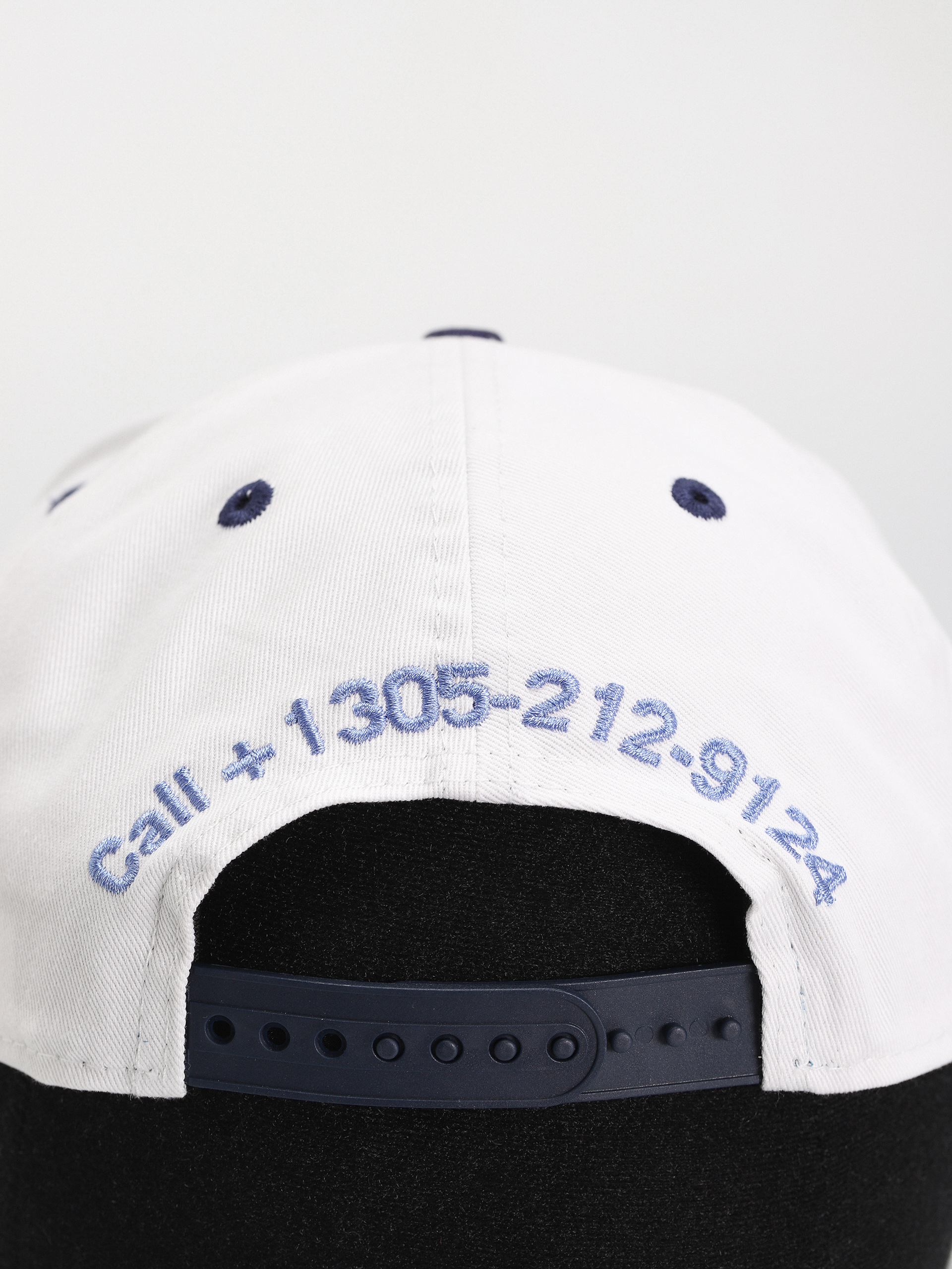 Czapka z daszkiem New Era Graphic Golfer (white/navy)