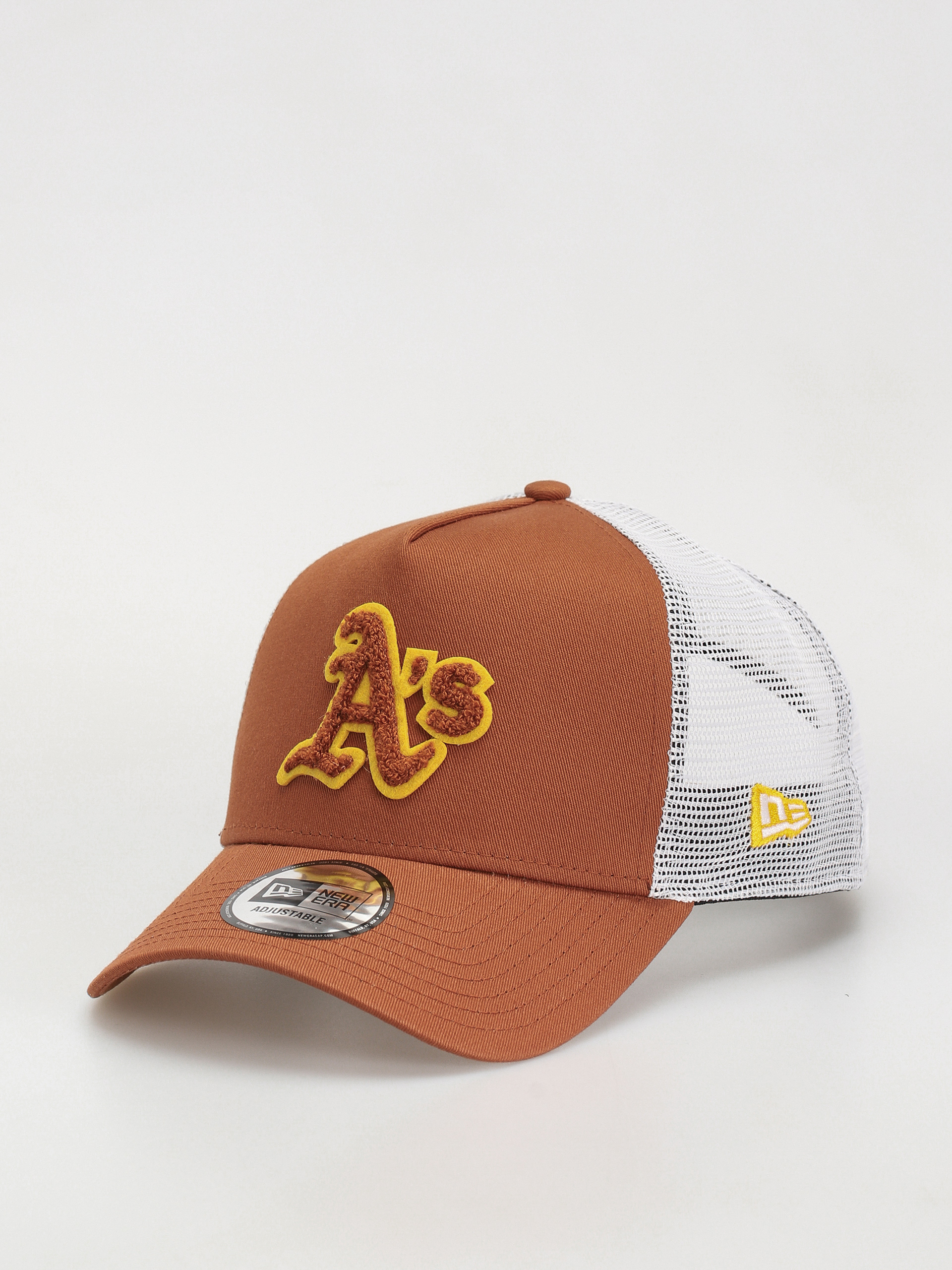 Czapka z daszkiem New Era Boucle Trucker Okland Atheltics (brown)