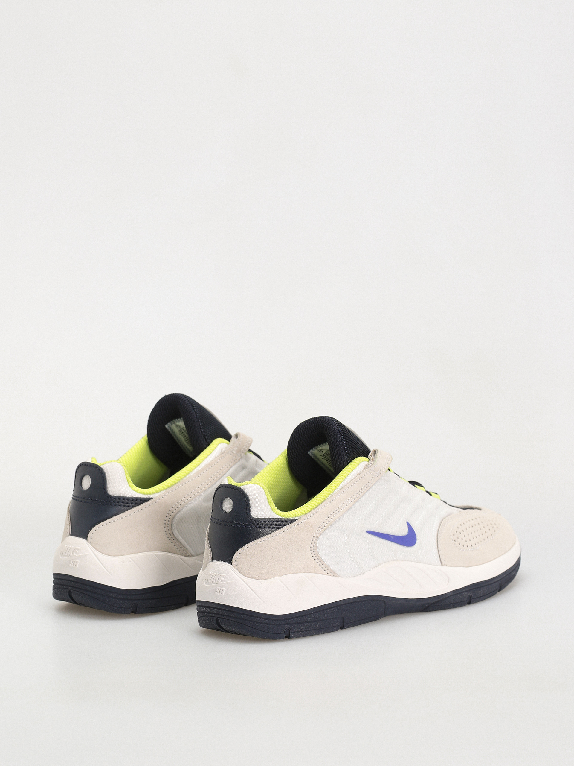 Buty Nike SB Vertebrae (summit white/persian violet)