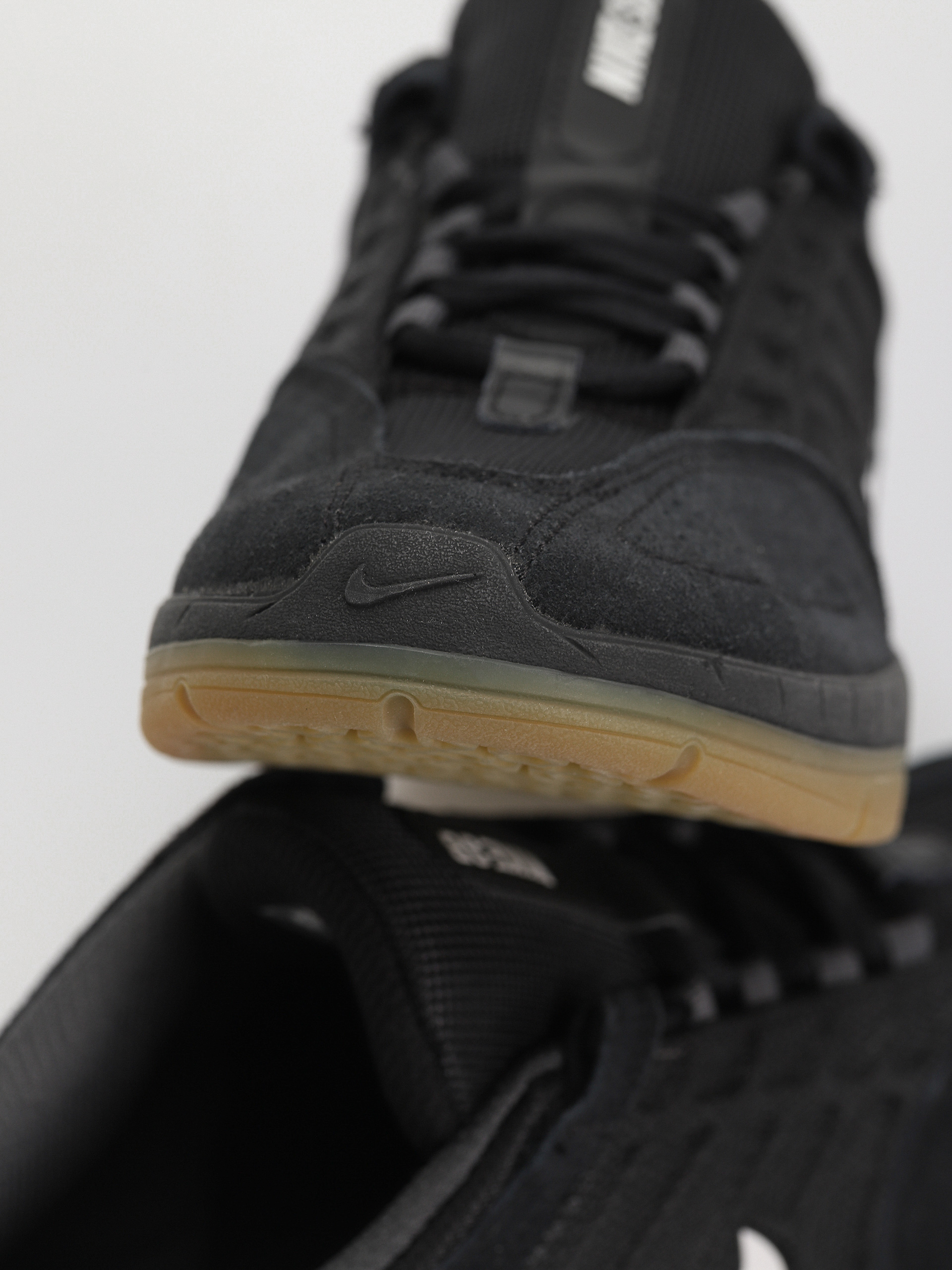 Buty Nike SB Vertebrae (black/summit white anthracite black)