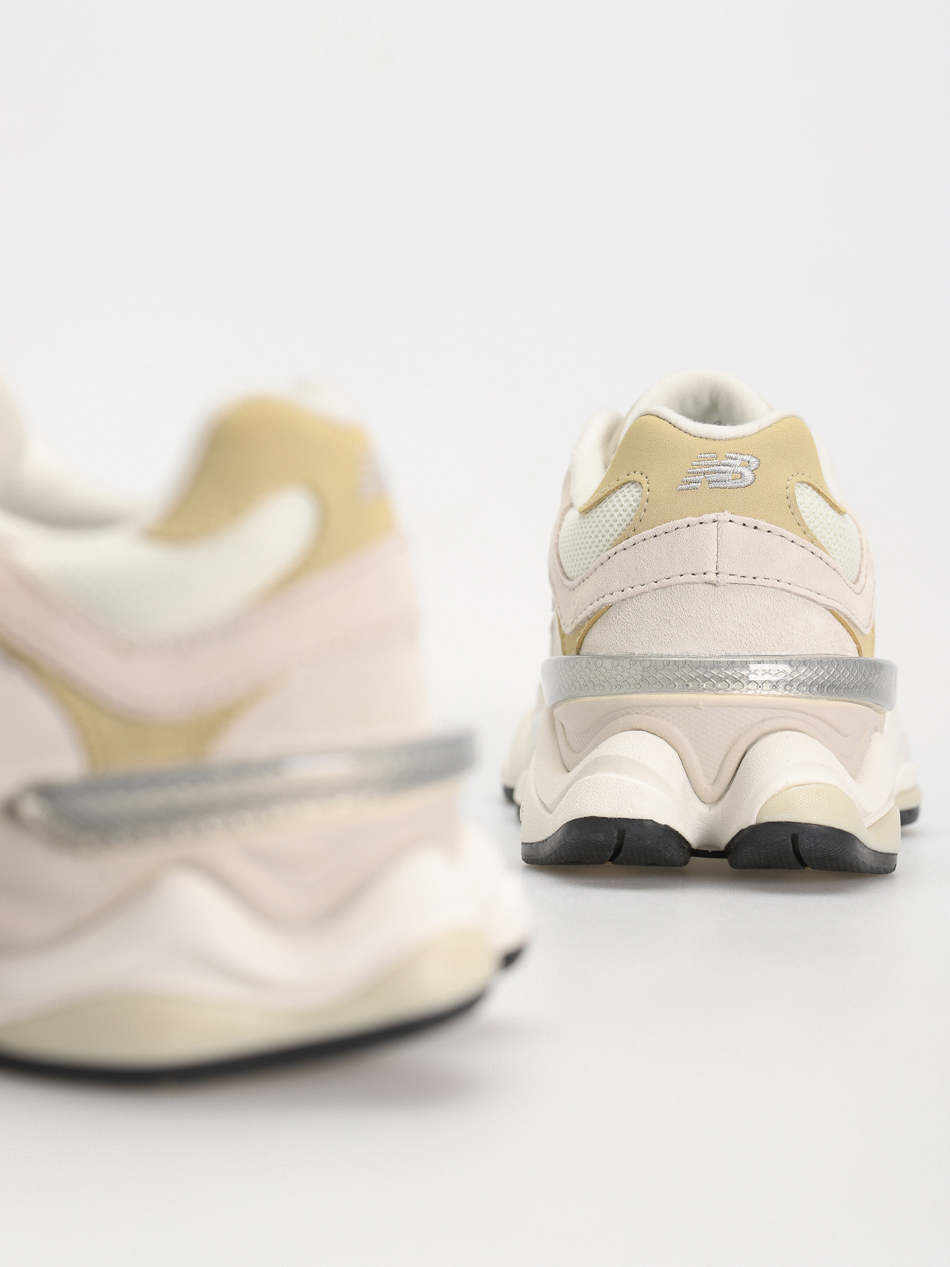 Buty New Balance 9060 (turtledove)